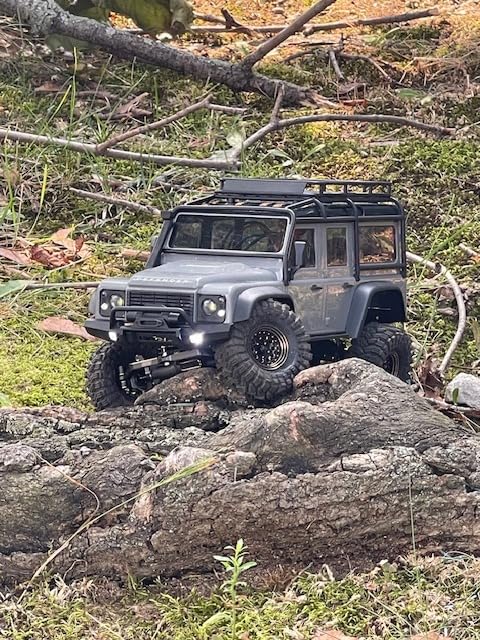 Traxxas TRX-4M 4X4 Crawler with Land Rover Defender Body customer photo 1