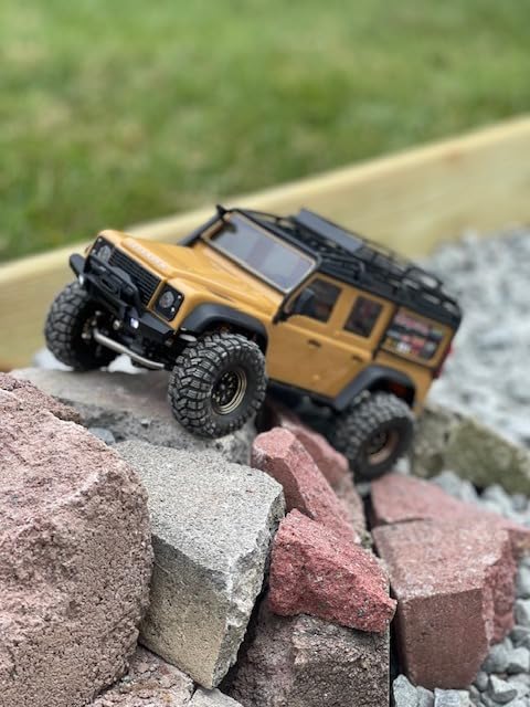 Traxxas TRX-4M 4X4 Crawler with Land Rover Defender Body customer photo 2