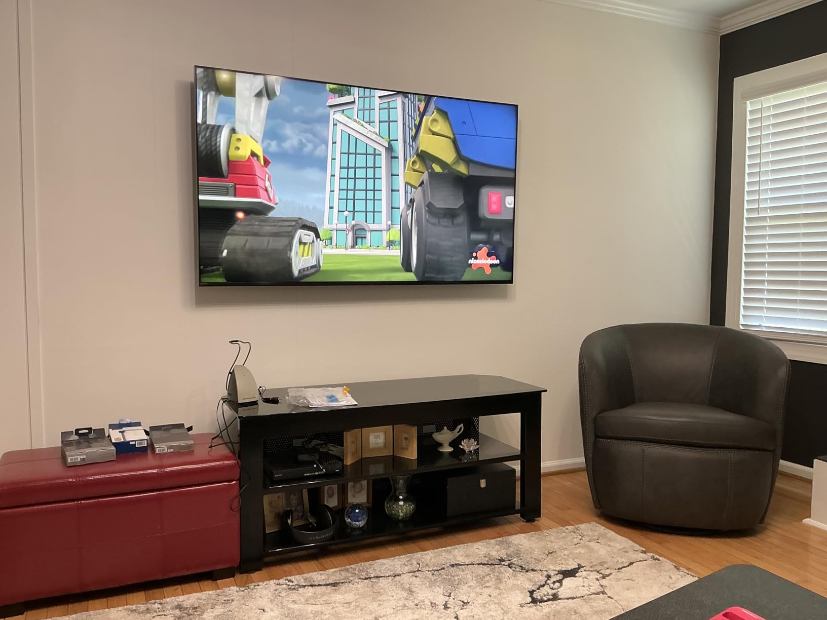 Sony 65 Inch 4K Ultra HD TV X90L Series: BRAVIA XR Full Array LED Smart Google TV with Dolby Vision HDR and Exclusive Features for The PlayStation 5 XR65X90L- Latest Model, Black customer photo 2