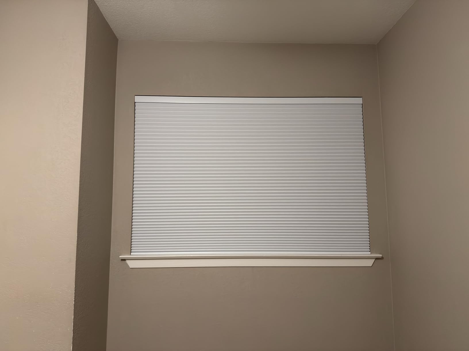 SmartWings Motorized Cellular Shades, Honeycomb Blinds Compatible with Zigbee/Alexa/Z-Wave/Homekit, Wireless Remote Control for Smart Home and Office in Customized Size,100% Blackout White customer photo 2