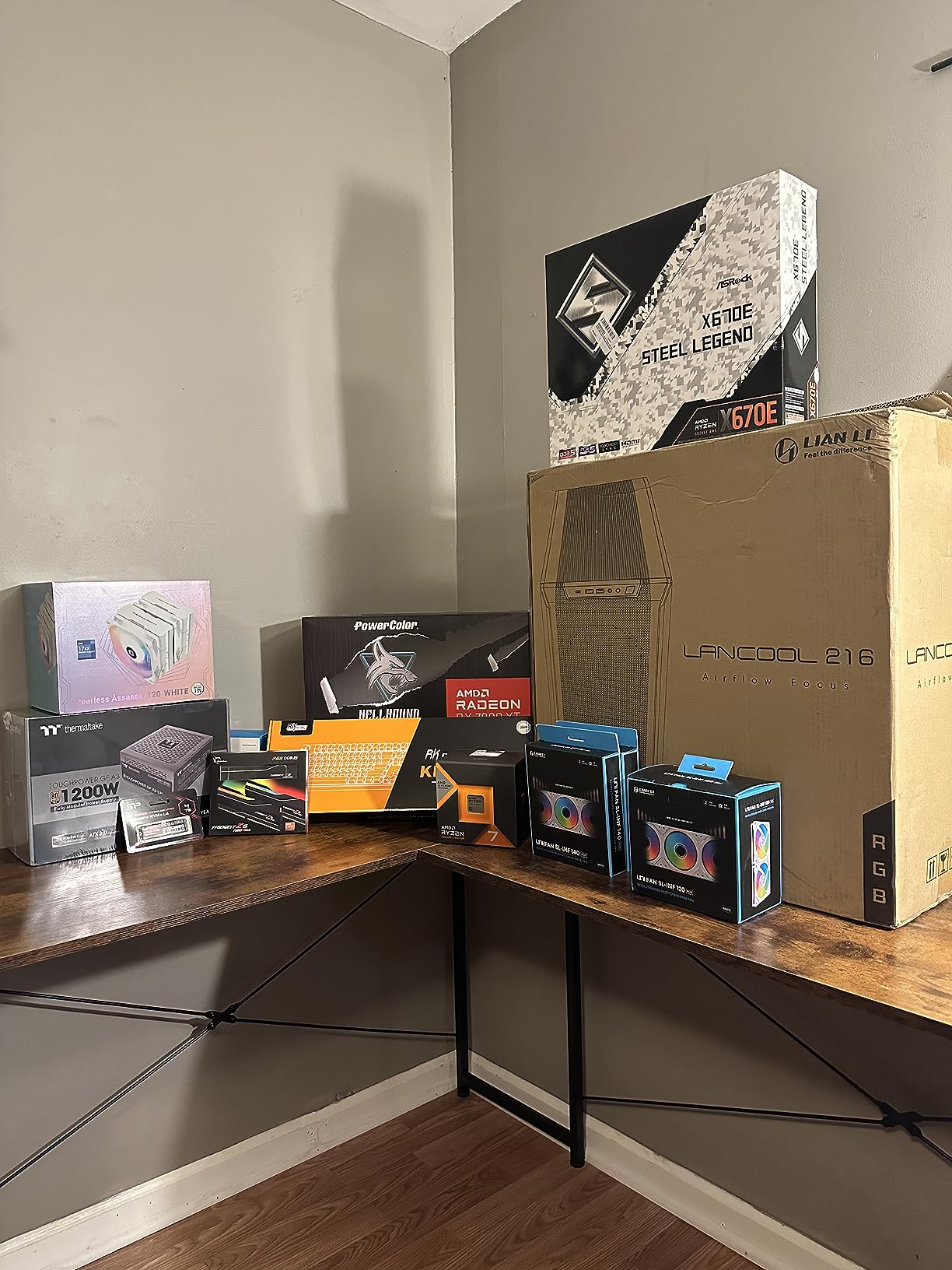 Thermaltake Toughpower GF A3 1200W, True 600W 12V-2x6 Connectors on PSU & NVIDIA RTX 50 Series, ATX 3.1/PCI-E 5.1, 80+ Gold, SLI/Crossfire Ready Power Supply, PS-TPD-1200FNFAGU-L, 10 Year Warranty customer photo 2