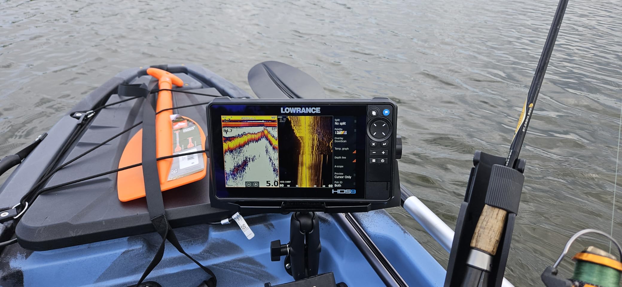 Lowrance HDS PRO Fishfinder/Chartplotter with Smartphone Integration and Preloaded C-MAP U.S. and Canada Charts customer photo 2