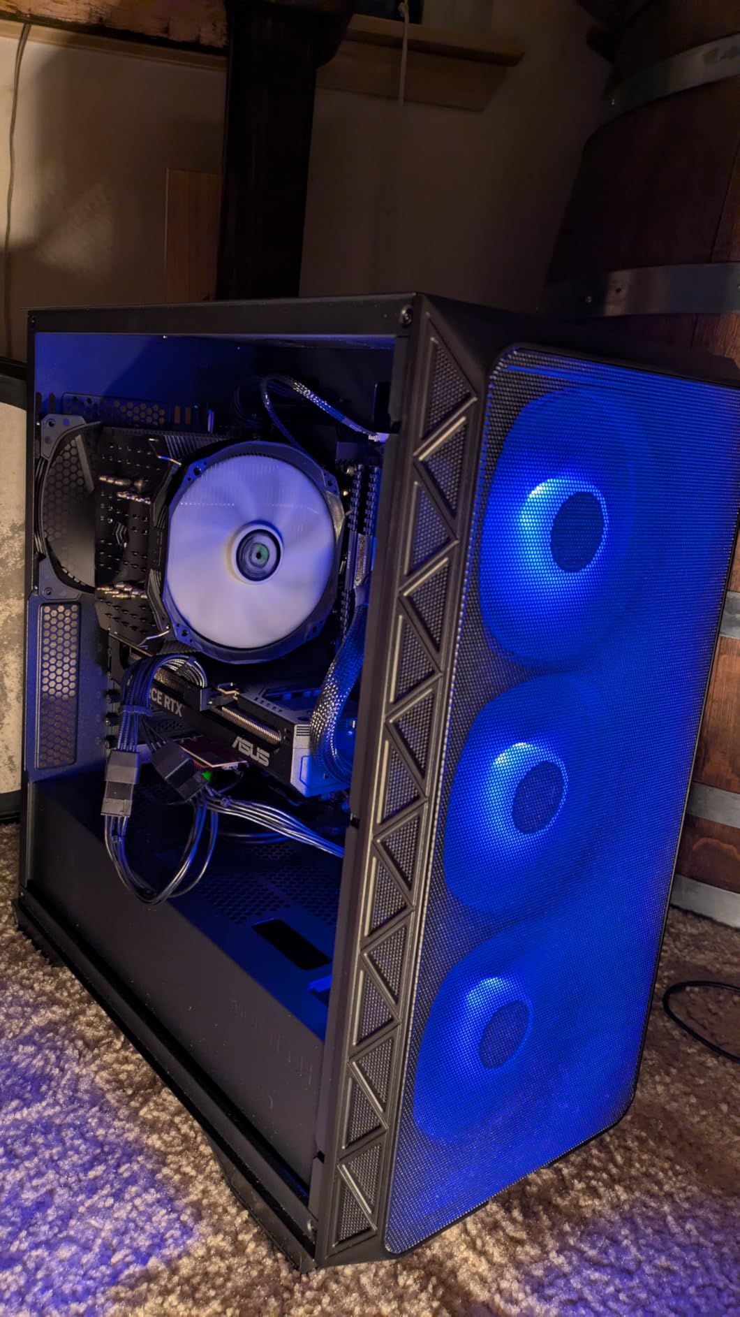MONTECH AIR 903 MAX High-Airflow E-ATX Mid-Tower PC Case, 4 Fans, Black customer photo 1
