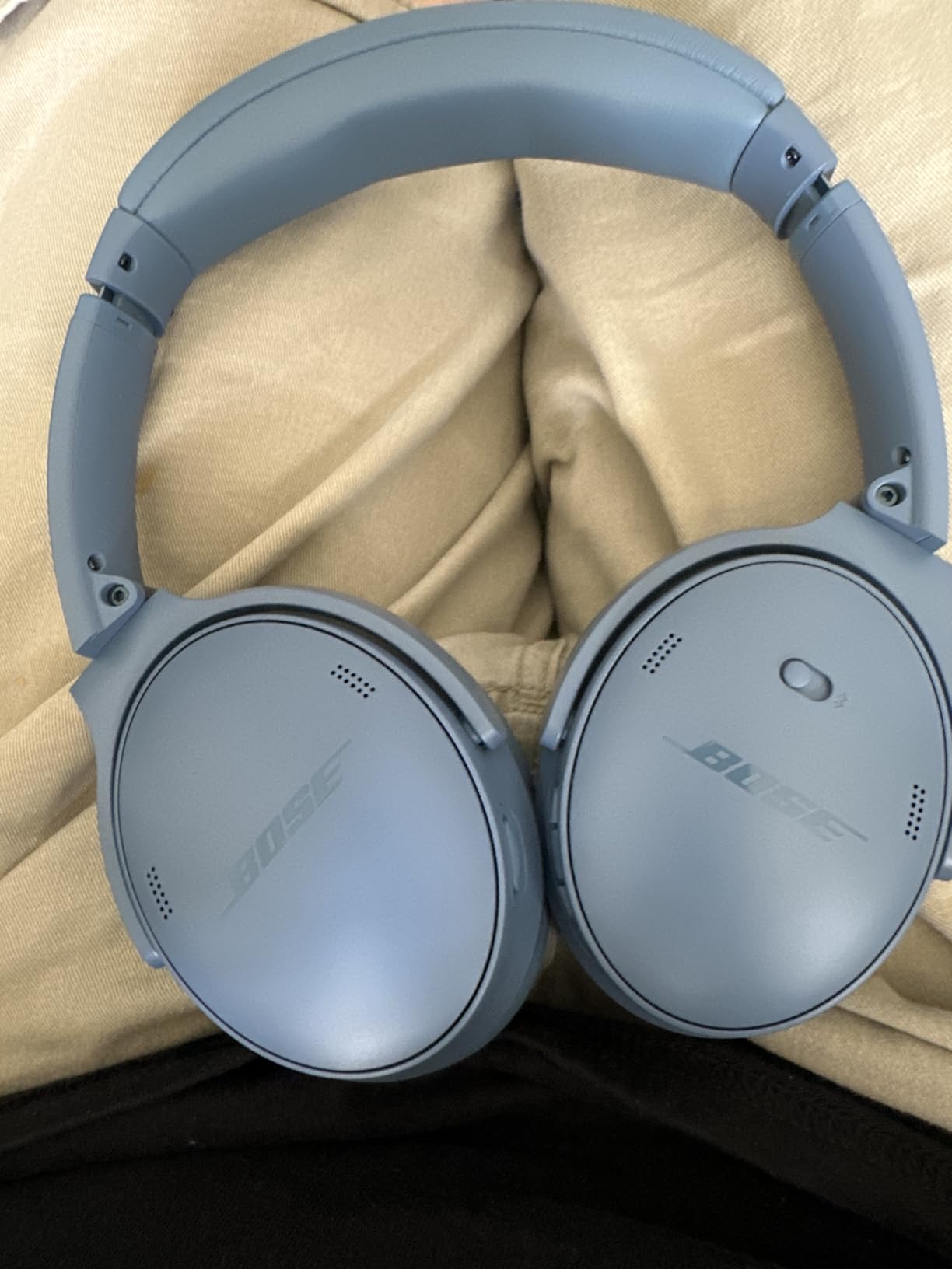 Bose QuietComfort Headphones - Wireless Bluetooth Headphones, Active Over Ear Noise Cancelling and Mic, USB-C Charging, Deep Bass, Up to 24 Hours of Playtime, White Smoke customer photo 2