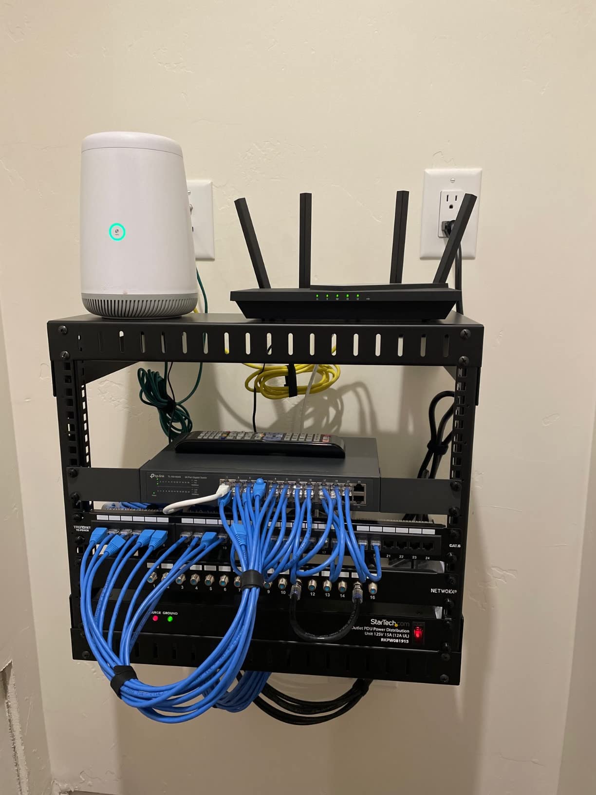 TRENDnet 6-Outlet Managed PDU,UL Certified, TPI-06 customer photo 1