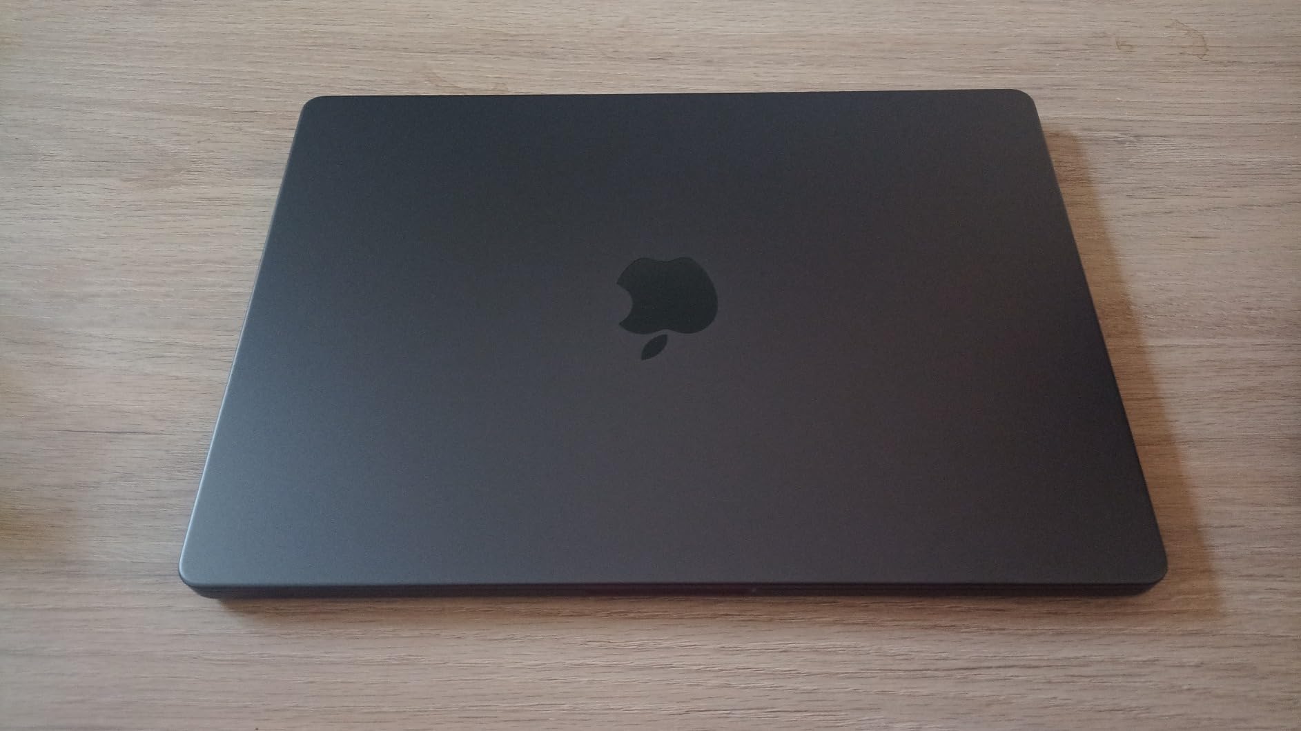 Apple 2023 MacBook Pro Laptop M3 Pro chip with 12-core CPU, 18-core GPU: Built for Apple Intelligence, 14.2-inch Liquid Retina XDR Display, 18GB Unified Memory, 1TB SSD Storage; Silver customer photo 2