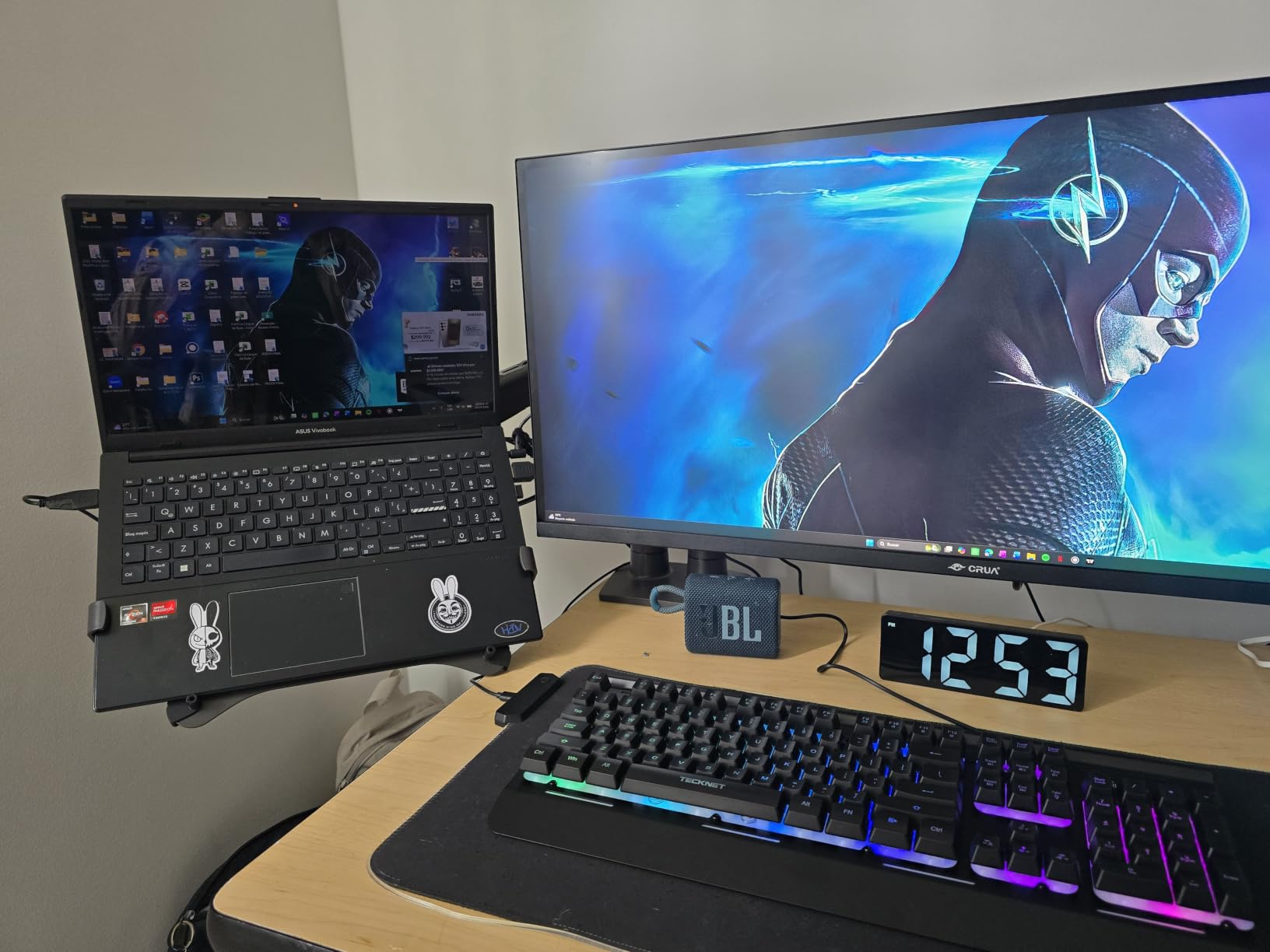 CRUA 24.5Inch Gaming Monitor 165Hz/180Hz, FHD 1080P 120% sRGB Computer Monitor, Height/Pivot/Swivel/Tilt Adjustable Vertical Monitor, Support FreeSync, DP,HDMI, Wall Mount (75mmX75mm) customer photo 2