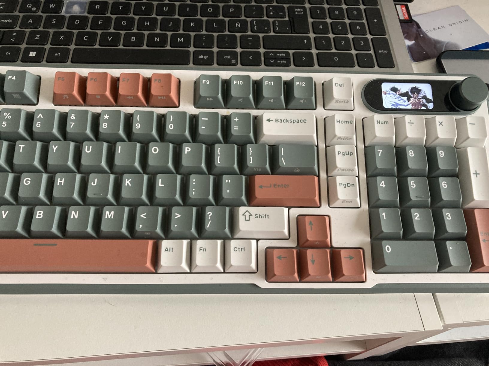 RK ROYAL KLUDGE S98 Wireless Mechanical Keyboard w/Smart Display & Knob customer photo 2