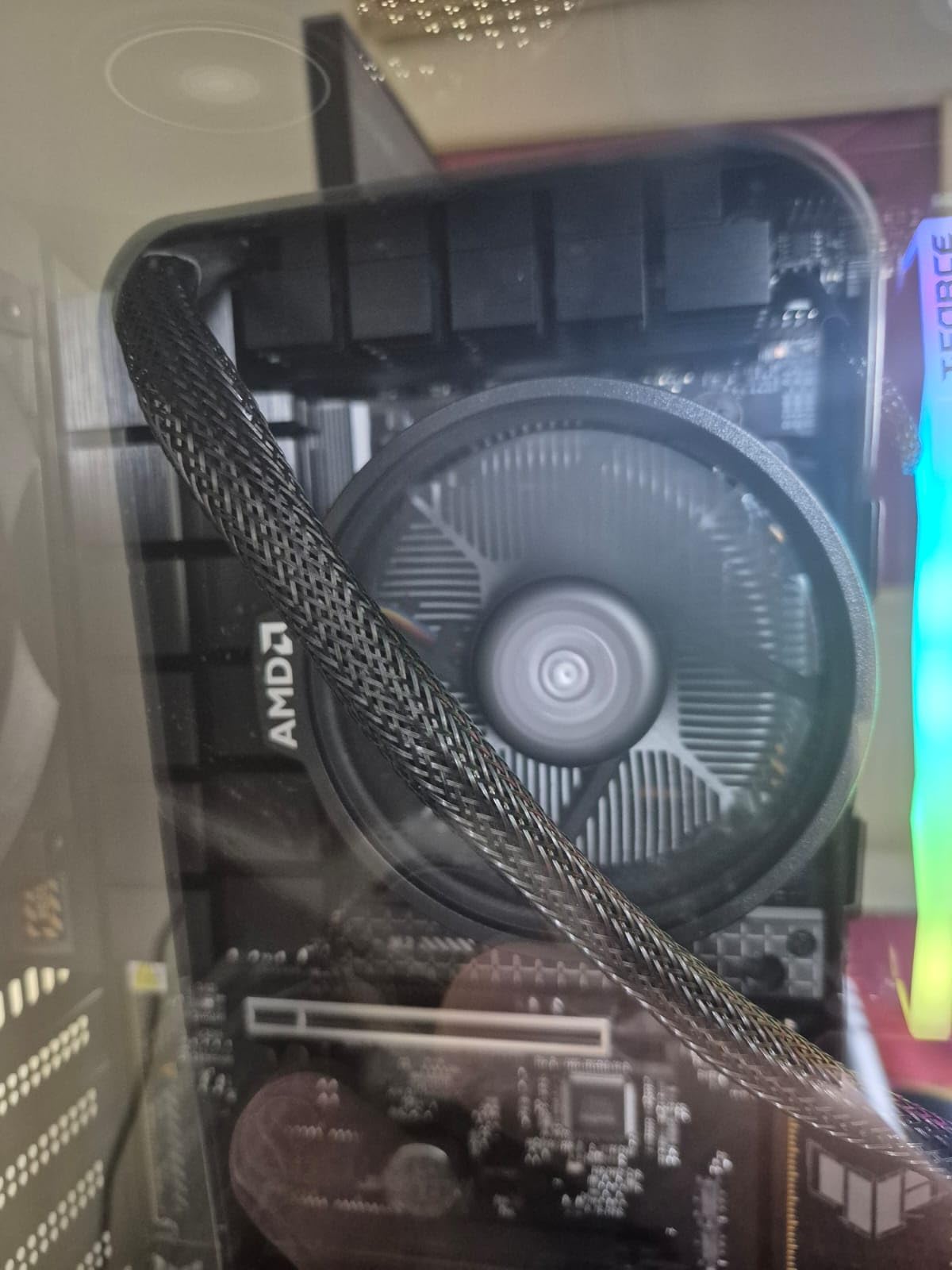 AMD Ryzen 5 8600G Desktop Processor with Radeon 760M Graphics customer photo 2