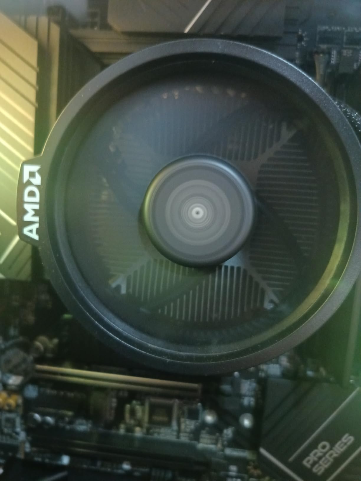 AMD Ryzen 7 8700G 8-Core, 16-Thread Desktop Processor with Radeon 780M Graphics customer photo 2