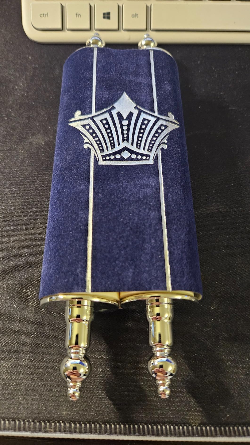 Zion Judaica Complete Small Sefer Torah Scroll 8
