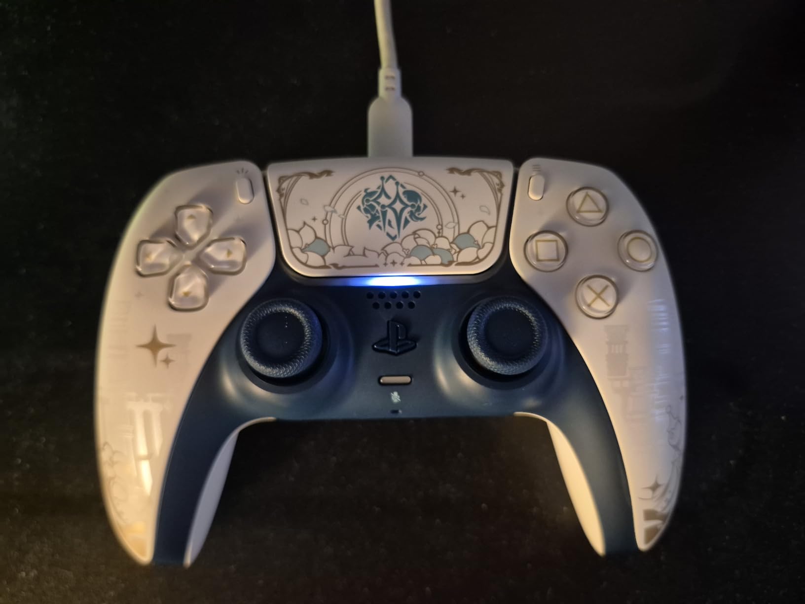 PlayStation DualSense Wireless Controller - Starlight Blue customer photo 2