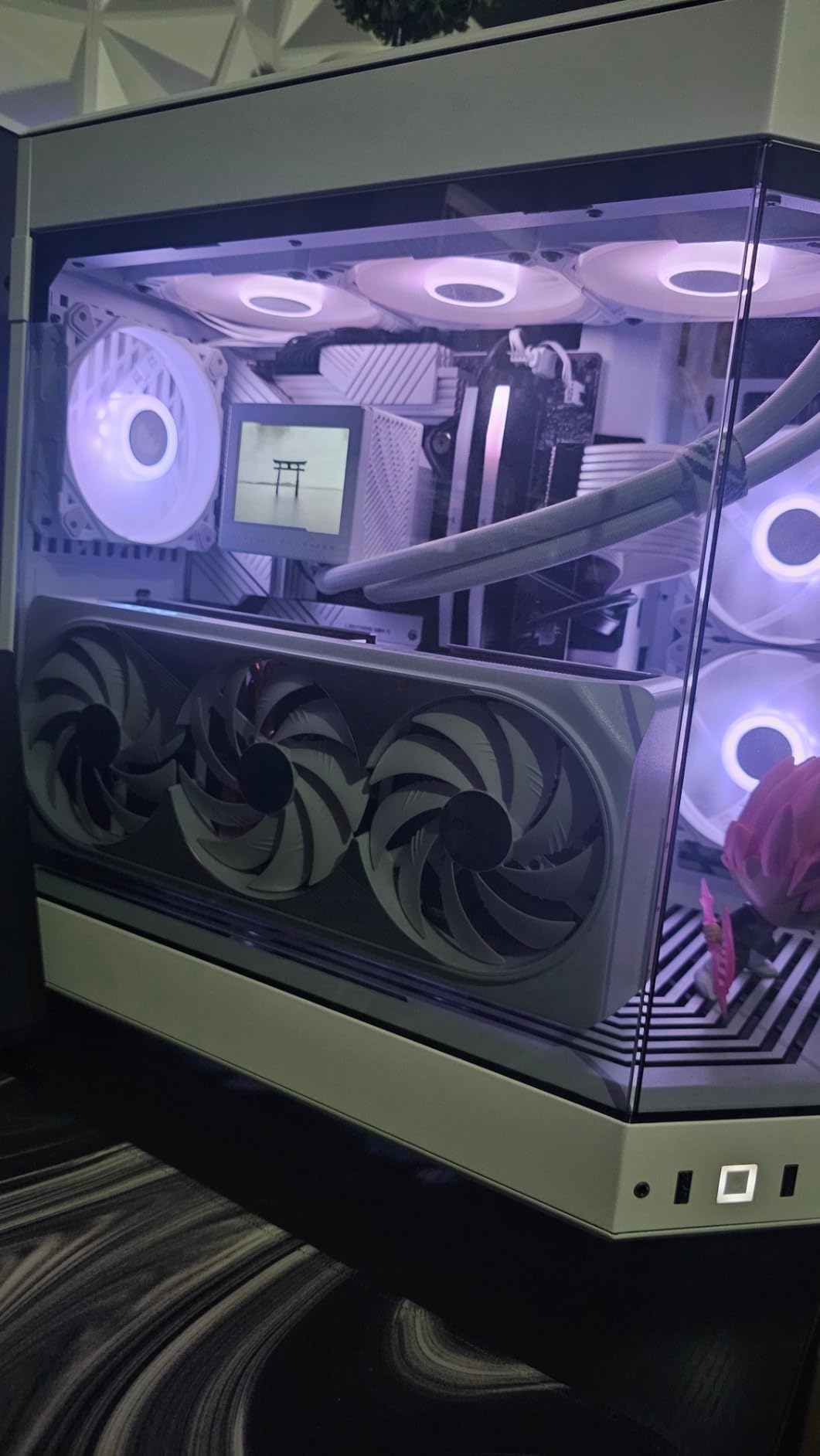 Gigabyte GeForce RTX 4080 Super WINDFORCE V2 16GB GDDR6X Graphics Card customer photo 1