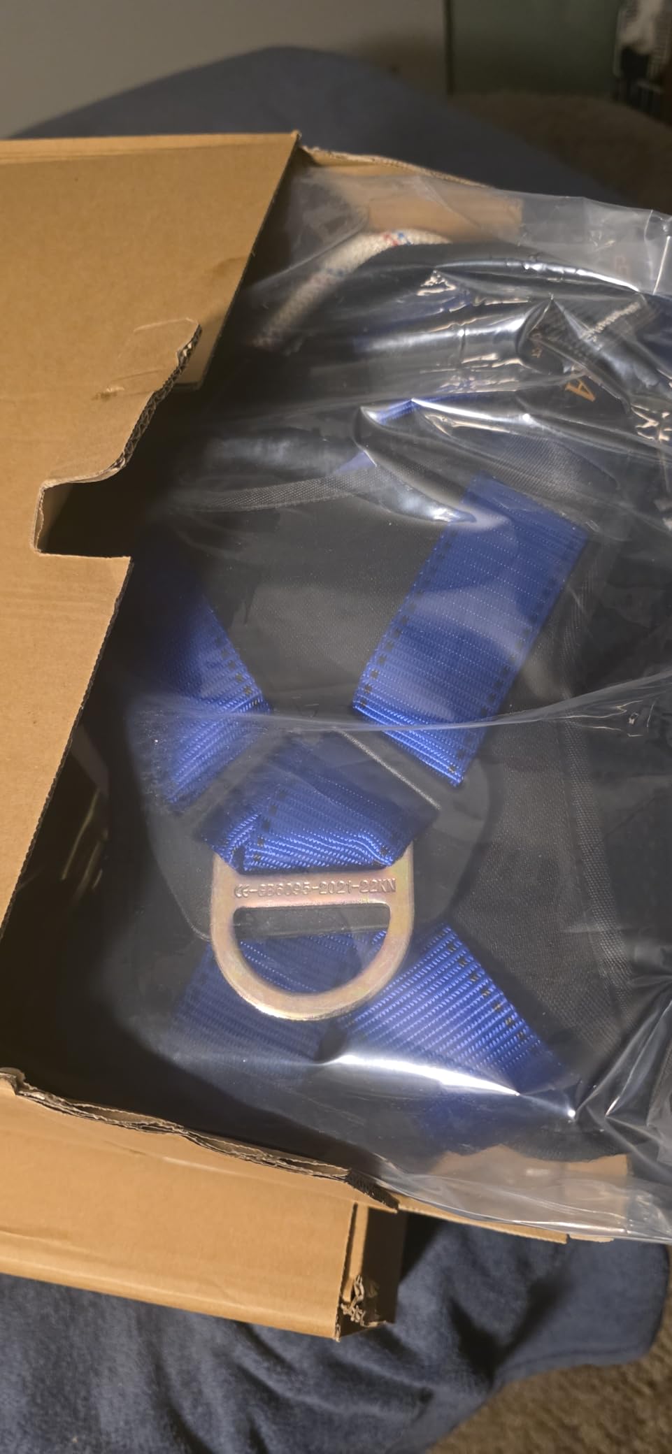 TRSMIMA Safety Harness Fall Protection - Roofing Harness Kit Men Full Body Construction Harness with Lanyard for Work Upgrade 4 Quick Buckles customer photo 2