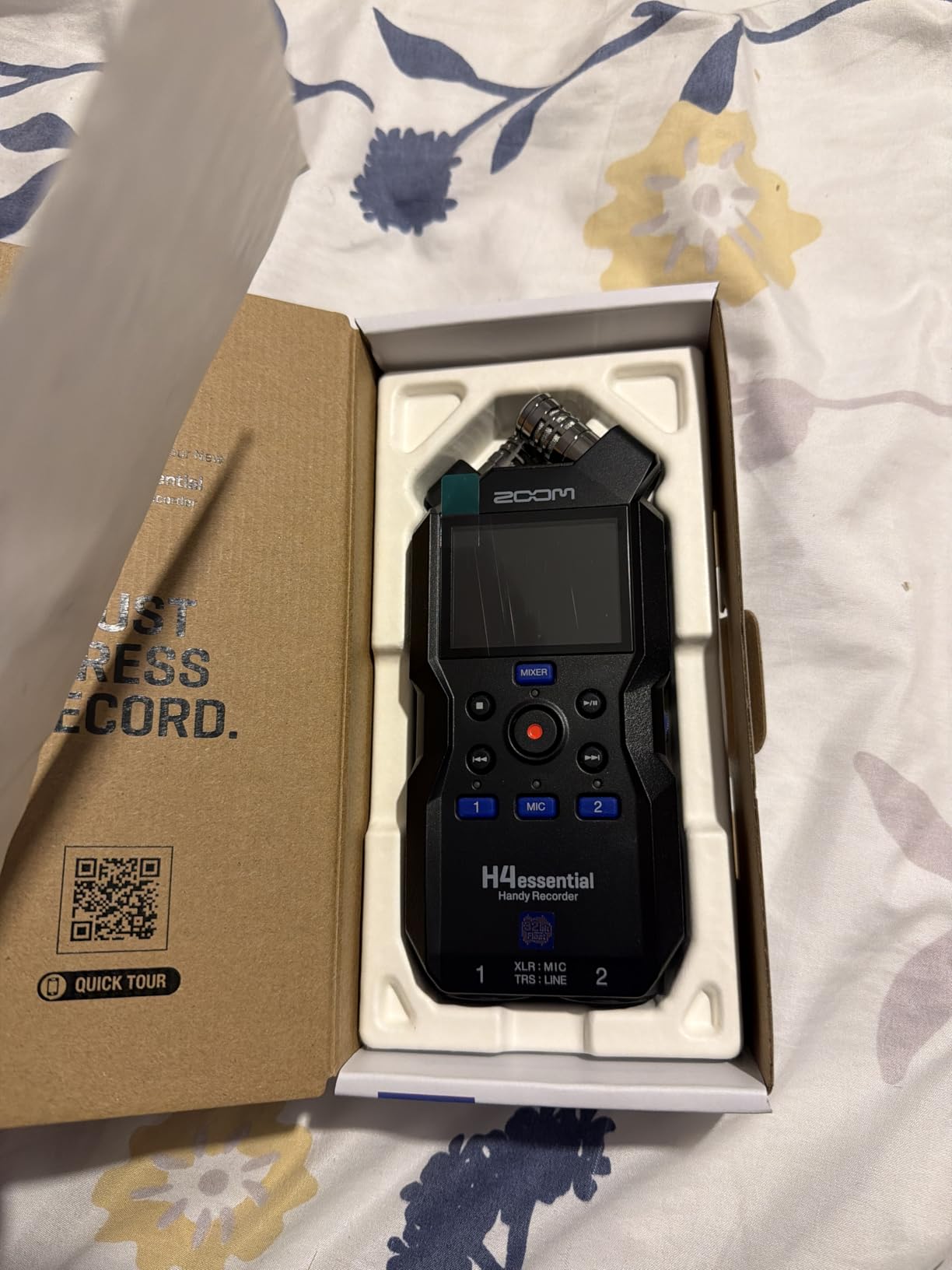 Zoom H4 Essential Handheld Recorder for Musicians, Podcasters & Filmmakers with Stereo Microphones, 2 XLR/TRS Inputs, 4 Tracks of 32-Bit Float Recording, & USB Audio Interface customer photo 2