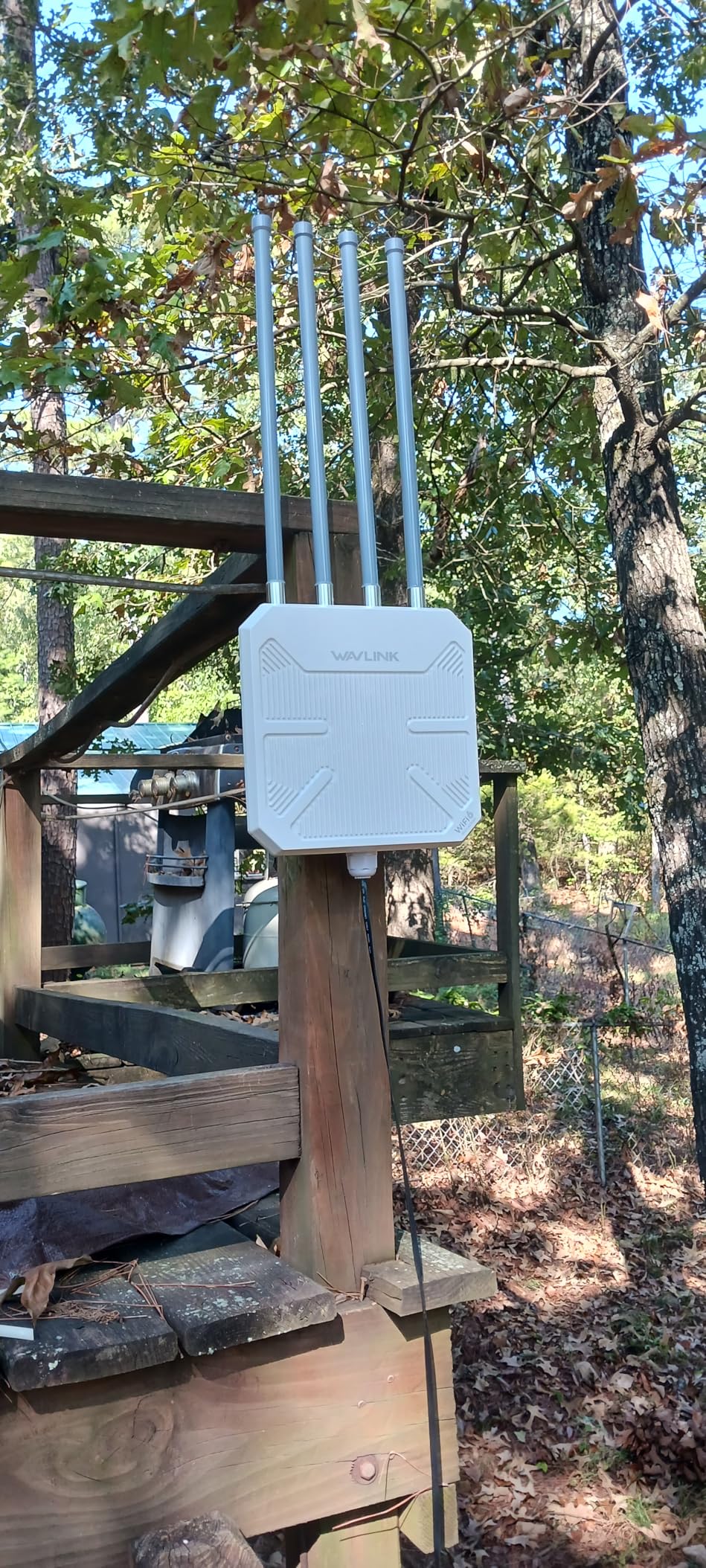 WAVLINK AX3000 Outdoor WiFi 6 Extender Long Range, Active PoE, 4x8dBi Antennas, IP67 customer photo 1