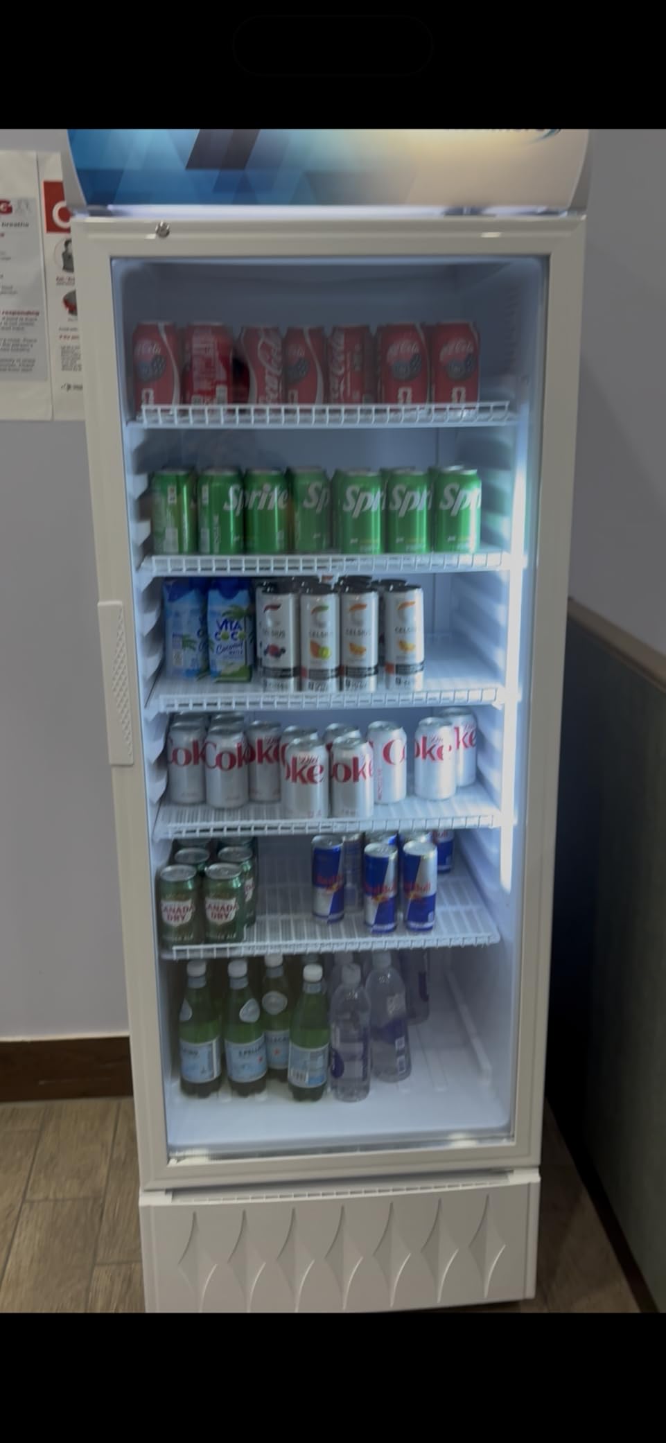 KoolMore 21 in. One Glass Door Commercial Display Merchandiser Refrigerator Cooler in Black, ETL Listed, 8 cu. ft. (KM-MDR-1GD-8C) customer photo 2