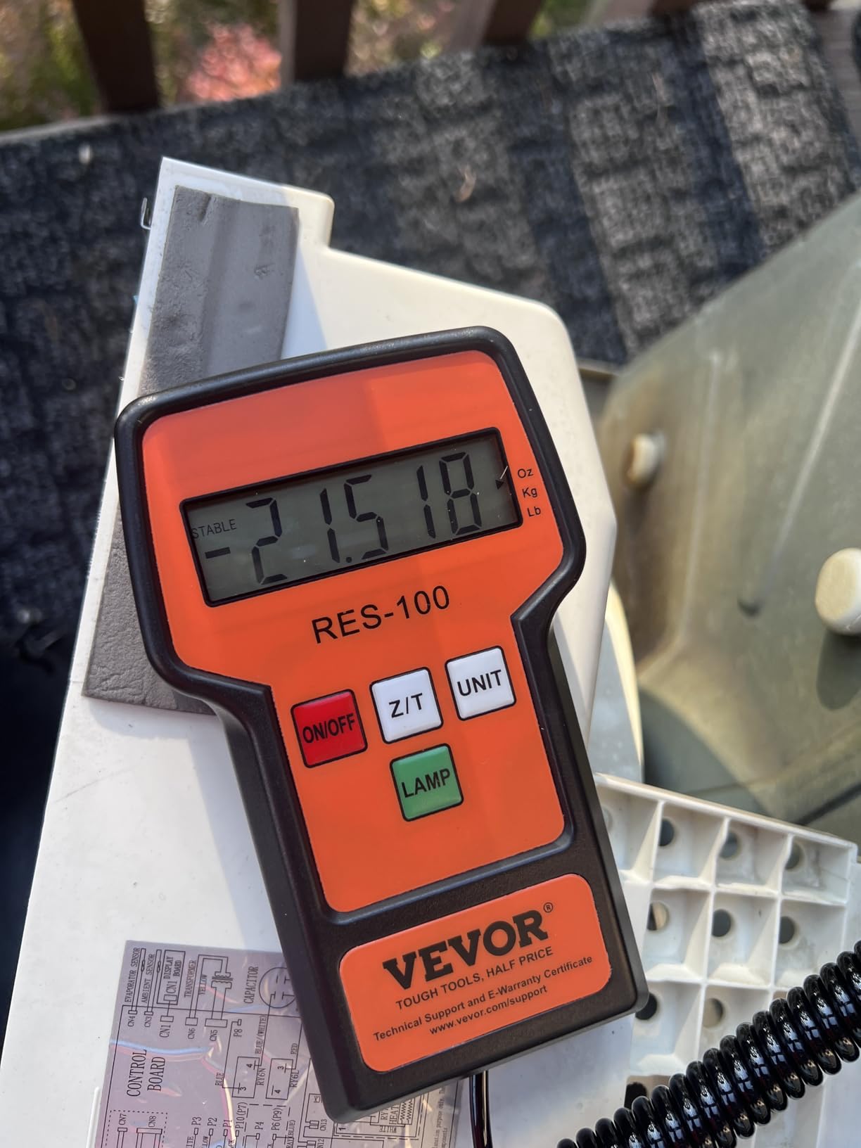 VEVOR Refrigerant Scale 110 LBS HAVC Charging Recovery Freon Scale, with Wired Remote Control, 2g High Precision Electronic Digital Recovery Weight Scale with Case and Dry Battery customer photo 2