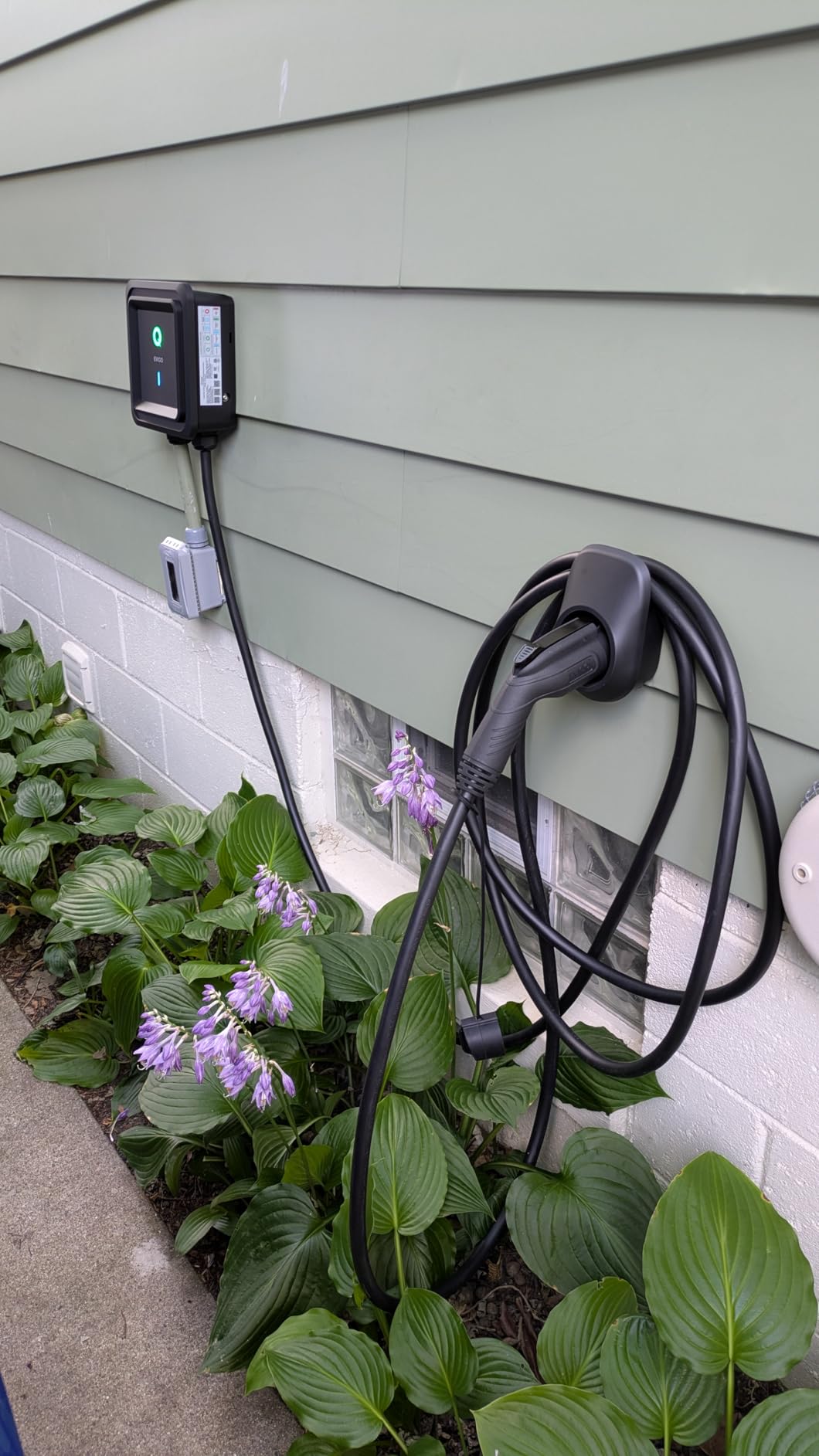 EVIQO Level 2 EV Charger J1772 48A - Hardwired 240V Wall Charging Station | up to 50 mph, 25ft Cable, Enhanced WiFi, Smart App, Weatherproof Indoor/Outdoor (IP66, NEMA 4), UL & ETL Certified customer photo 1