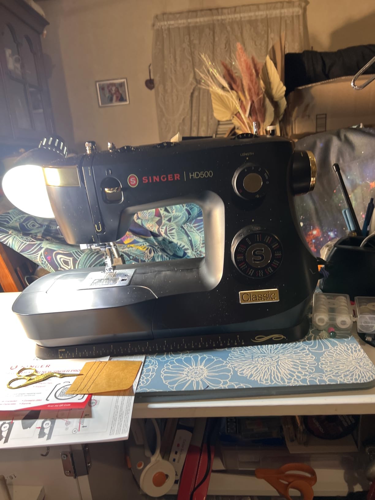 SINGER Heavy Duty 500 Classic Sewing Machine with Accessory Kit | Strong Motor with Enhanced Piercing Power, 23 Built-In Stitches, Full Metal Frame customer photo 1