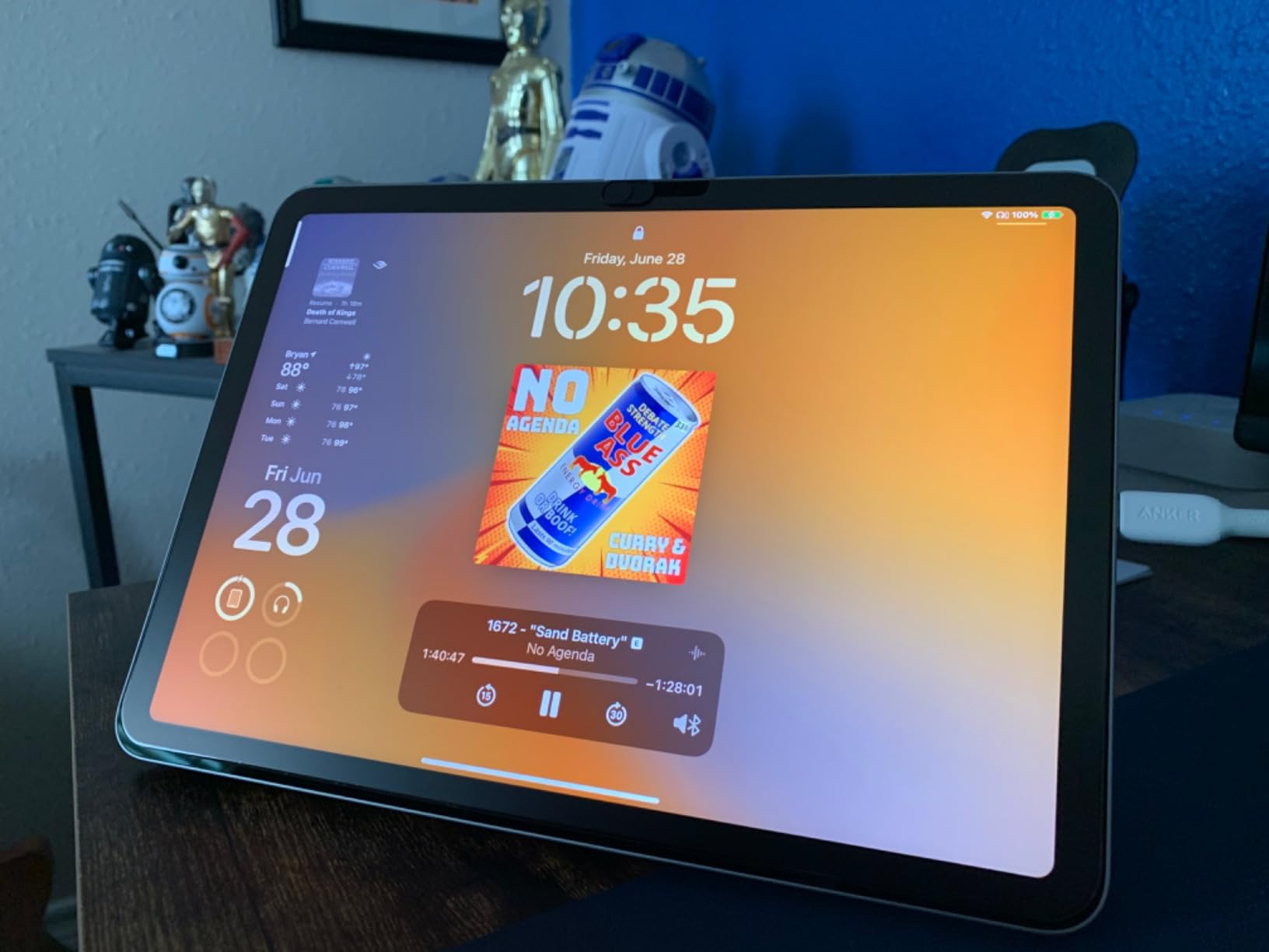 Apple iPad Air 11-inch (M2): Built for Apple Intelligence, Liquid Retina Display, 512GB, 12MP Front/Back Camera, Wi-Fi 6E, Touch ID, All-Day Battery Life - Starlight customer photo 2