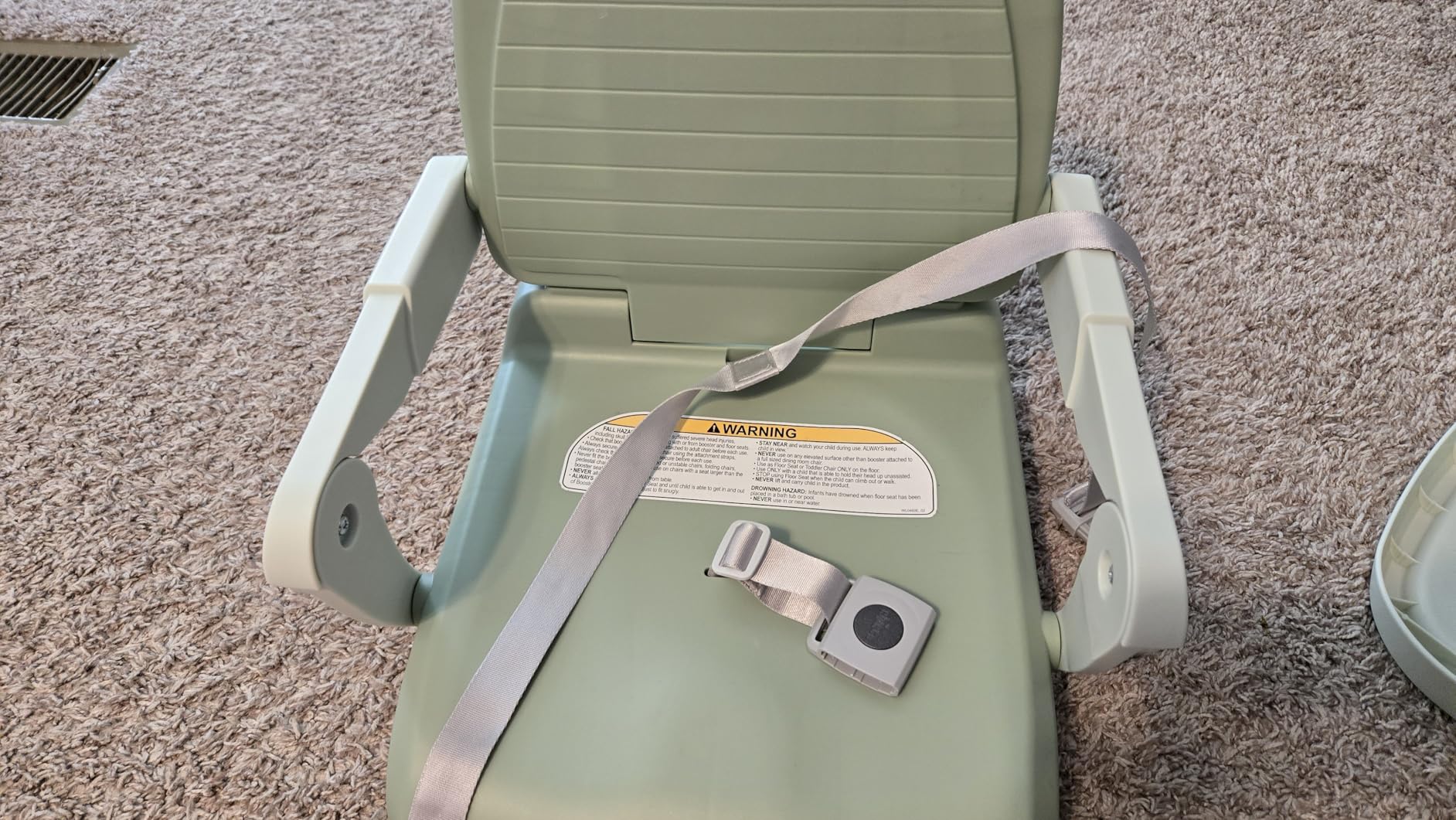 Chicco Bento Booster 3-in-1 Portable Booster Seat for Table, Feeding Seat and Toddler Chair for Babies and Toddlers, for Children up to 50 lbs., Lightweight, Compact Fold, Sage/Green customer photo 2