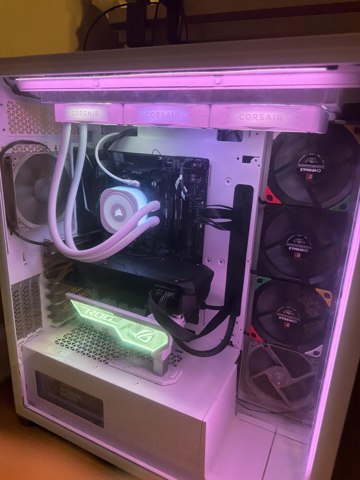 CORSAIR iCUE Link Titan 360 RX RGB Liquid CPU Cooler - 360mm AIO - Low-Noise - FlowDrive Cooling Engine - Intel LGA 1851/1700, AMD AM5/AM4 - 3X RX120 RGB Fans - iCUE Link System Hub Included - Black customer photo 2