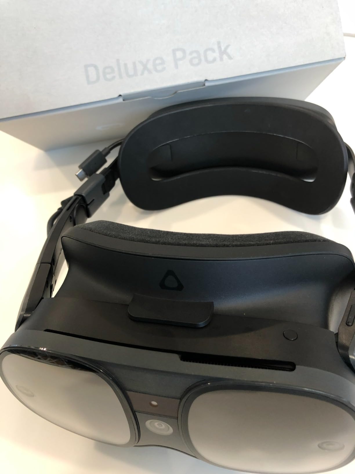 HTC Vive XR Elite with Deluxe Pack — Mixed Reality and PC VR Headset + Controllers customer photo 1
