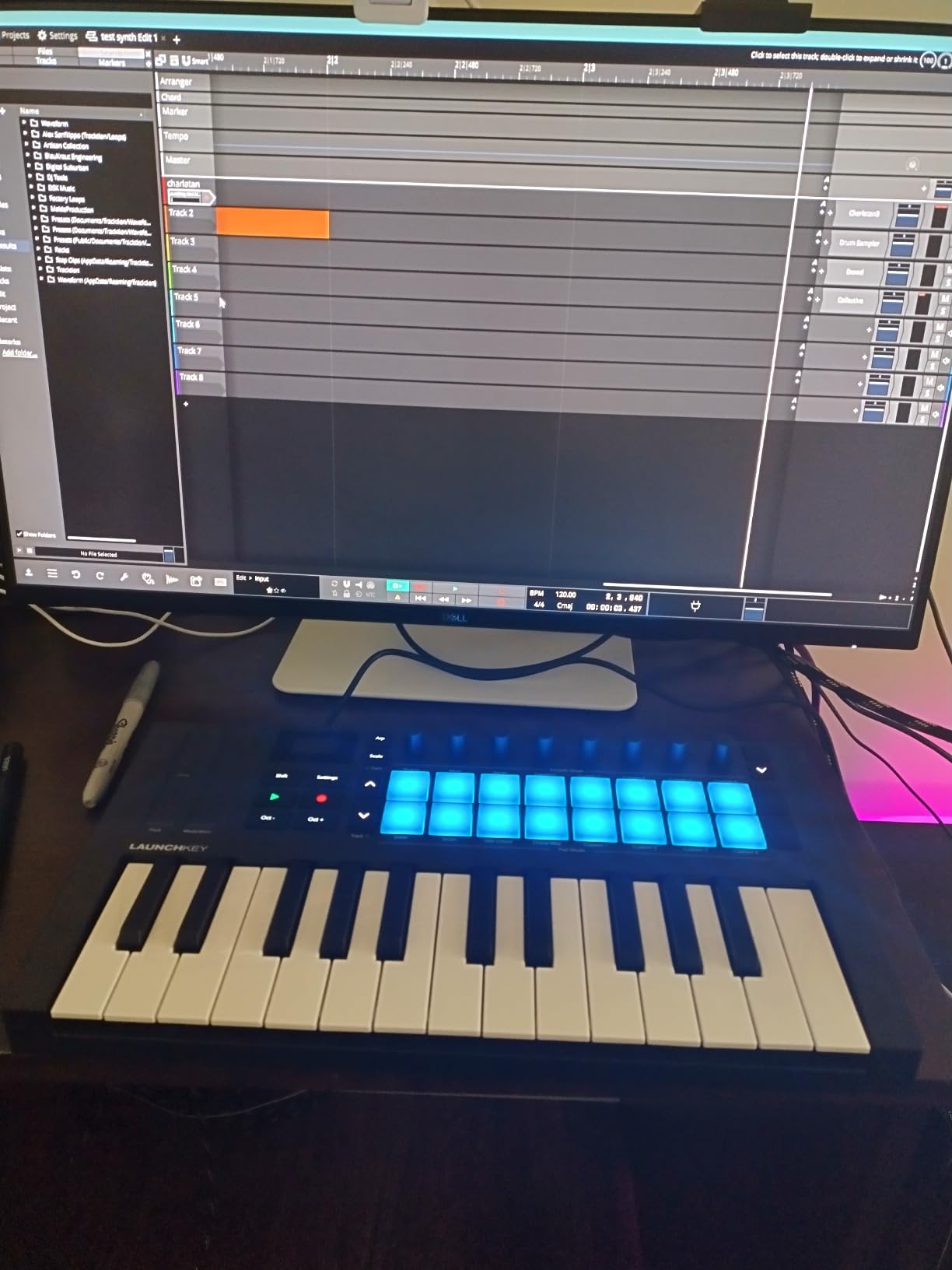 Novation Launchkey Mini 37 MK4 - Portable 37 Mini-Key USB MIDI Keyboard Controller with DAW Integration, Chord Mode, Scale Mode, Drum Pads, and Arpeggiator customer photo 2