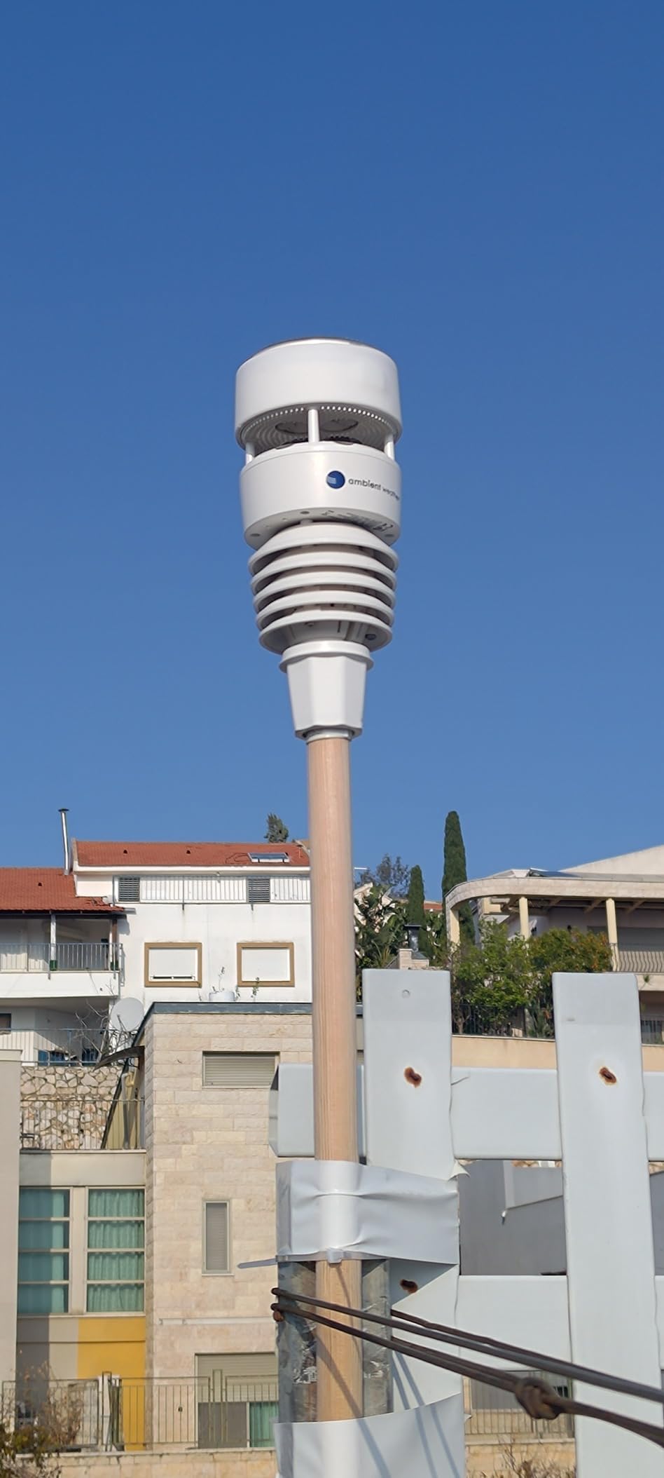 Ambient Weather WS-4000 Solar Powered UltraSonic Wi-Fi Weather Station customer photo 1