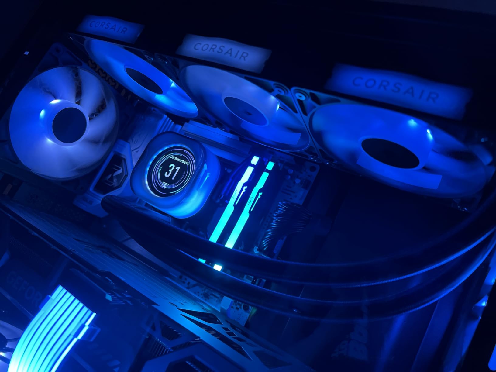 CORSAIR Titan 360 RX LCD Liquid CPU Cooler, 360mm AIO, Low-Noise FlowDrive Cooling Engine, Intel LGA 1851/1700 & AMD AM5/AM4, 3X RX120 RGB Fans, System Hub Included, Black customer photo 1