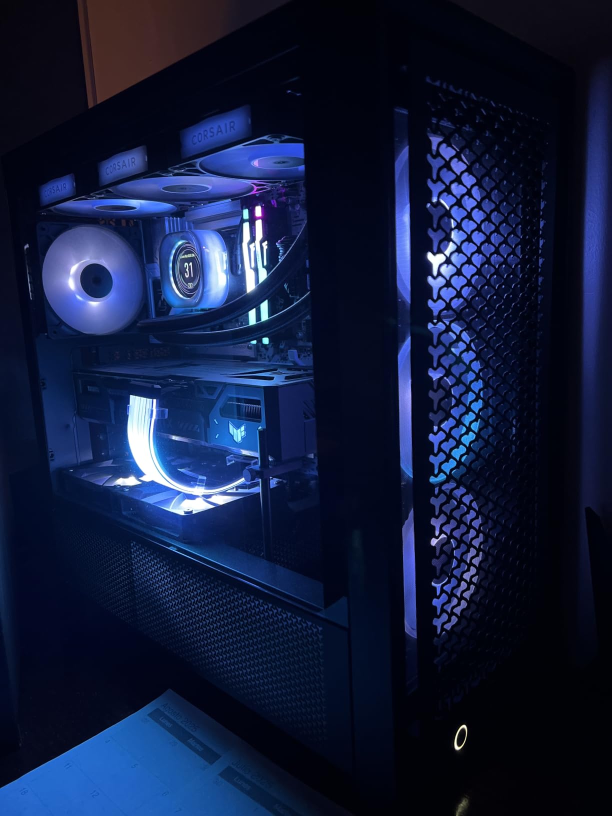 CORSAIR Titan 360 RX LCD Liquid CPU Cooler, 360mm AIO, Low-Noise FlowDrive Cooling Engine, Intel LGA 1851/1700 & AMD AM5/AM4, 3X RX120 RGB Fans, System Hub Included, Black customer photo 2