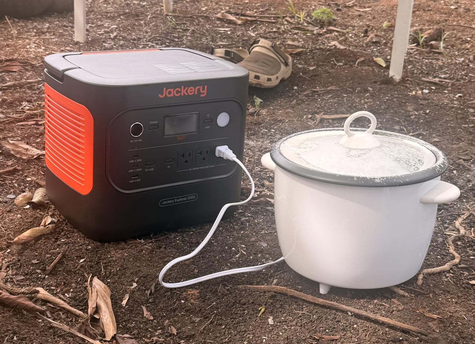 Jackery Explorer 2000 v2 Portable Power Station, 2042Wh LiFePO4 Home Backup Battery, 2200W Solar Generator, USB-C PD 100W Fast Charging customer photo 1
