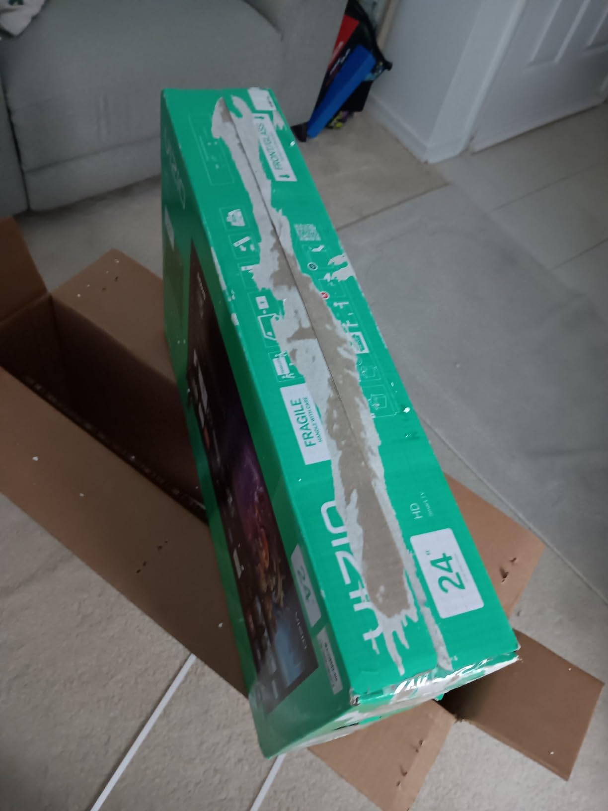 VIZIO 24 Inch V Series LED Smart HD TV 720p Bluetooth Compatible, Works with Airplay 2 and Google Cast, with DTS Virtual X and WiFi 5 Dual-Band (VHD24M-08) (Renewed) customer photo 1