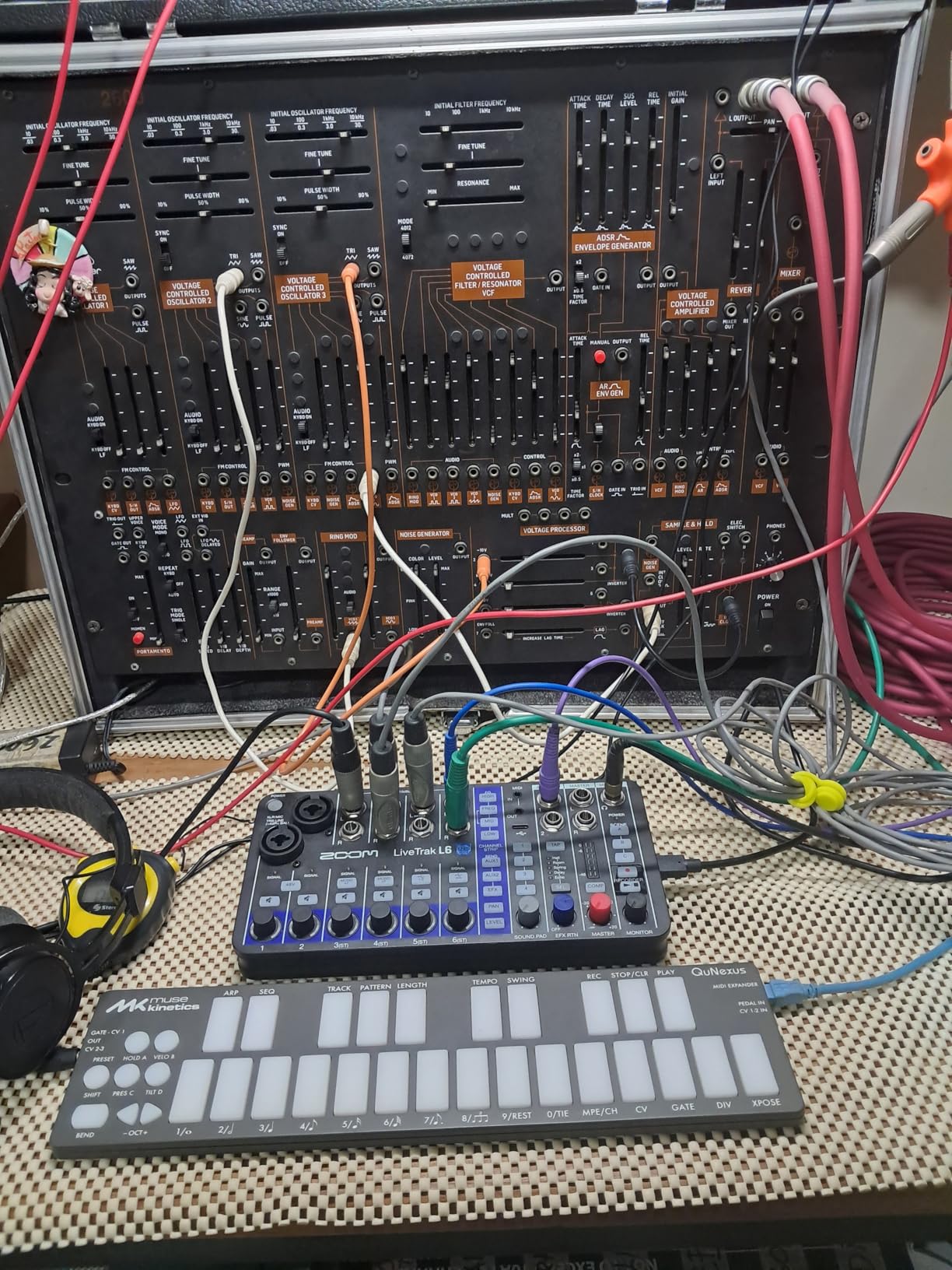 Zoom LiveTrak L6 Mixer/Recorder for Musicians & Podcasters | Clip-Free Audio with 32-Bit Float, 10 Channels, 2 Combo + 4 Stereo Inputs, MIDI, Effects, Battery Powered customer photo 1