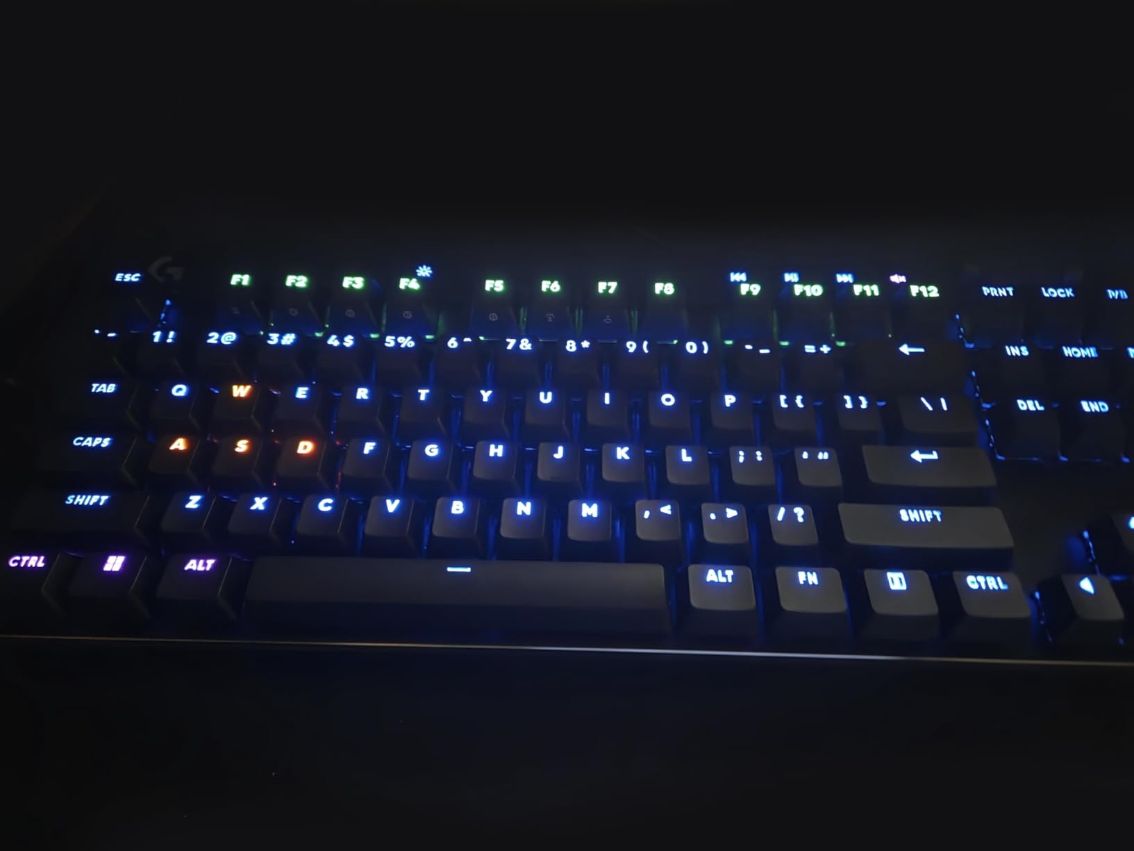 Logitech G PRO X TKL Rapid (Tenkeyless) Wired Gaming Keyboard: Magnetic Analog Switches with Rapid Trigger, Lightsync RGB, Detachable USB-C Cable, Volume Roller & Media Buttons - Black customer photo 1