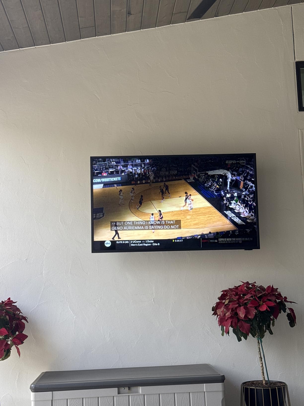 Samsung 55-Inch Class Neo QLED 4K The Terrace Partial Sun, Quantum HDR+, Dolby Atmos, Wide Viewing Angle, Weather Resistant, Anti-Glare Outdoor Smart TV w/Alexa Built-in (QN55LST7DAFXZA, 2024 Model) customer photo 2