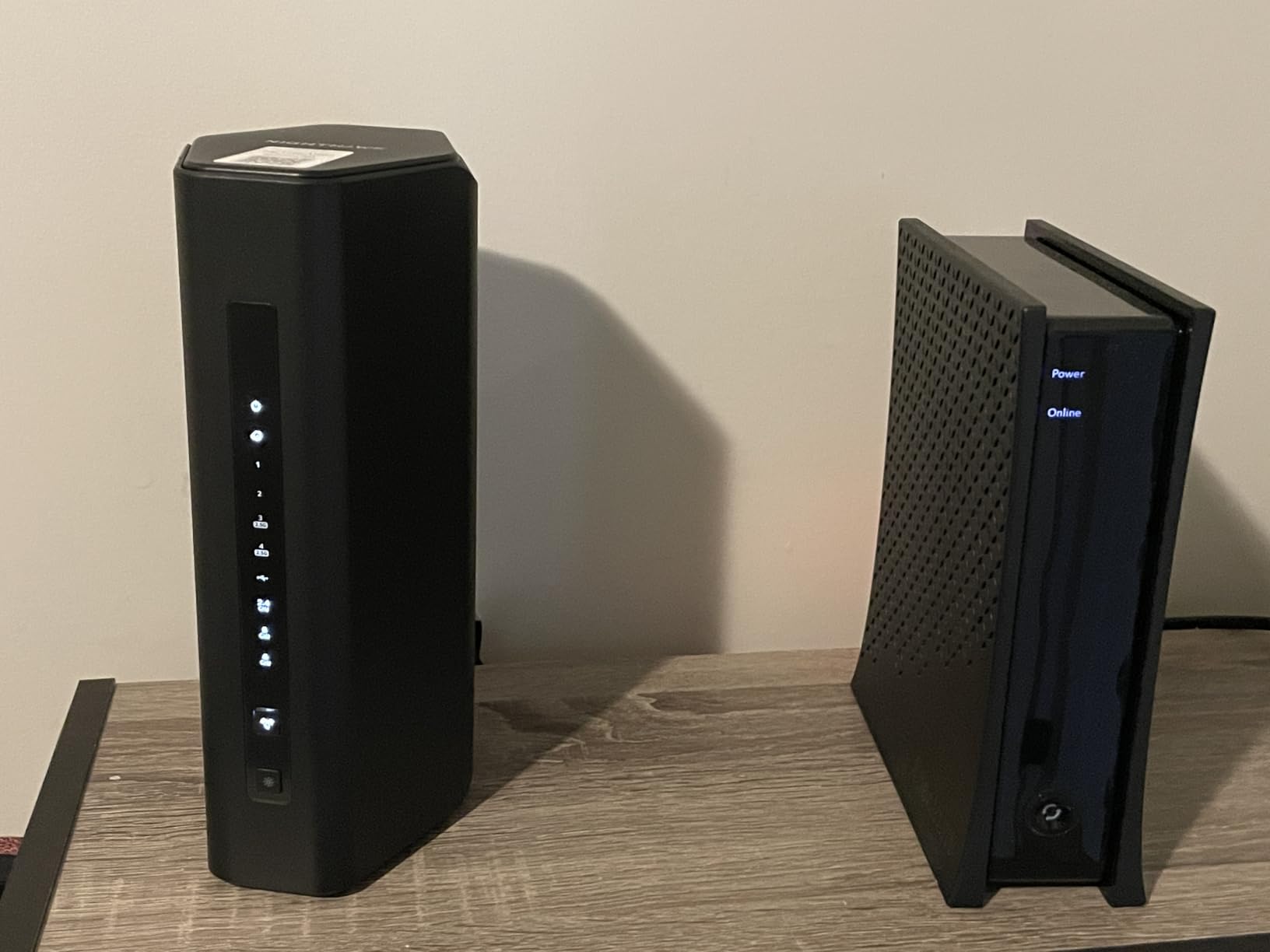 NETGEAR Nighthawk WiFi 7 Router (BE9300) - Router Only, 9.3Gbps Wireless Speed, 2.5 Gigabit Internet Port, Tri-Band for Gaming, Covers 2,500 sq. ft., 100 Devices, VPN - Free Expert Help customer photo 1