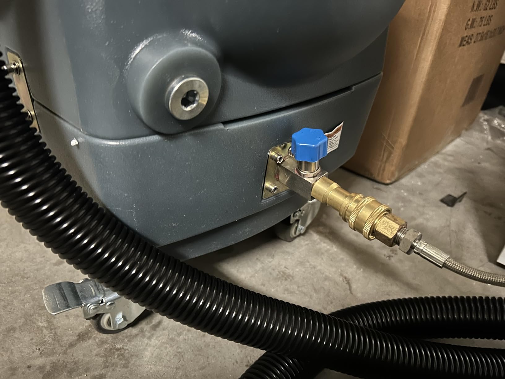 Commercial Heated Carpet & Upholstery Extractor Machine, 160 PSI Hot Water Cleaner, 149°F Heater, 4.8-Gal and 5.3-Gal Dual Tanks customer photo 2