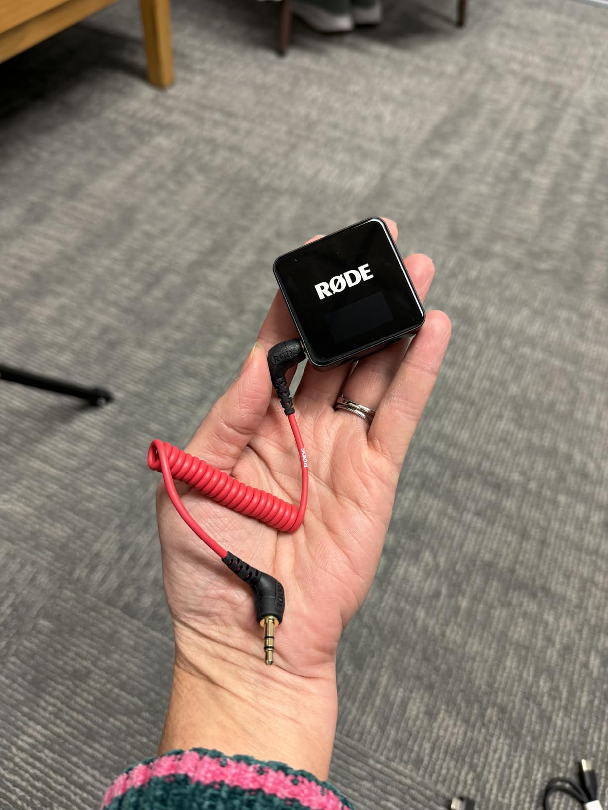 RØDE Wireless GO III (Gen 3) - Compact Wireless Mic - Pristine Audio, 32-bit Float Recording, Automatic Level Control, for Phones, Cameras and Computers (Black) customer photo 2