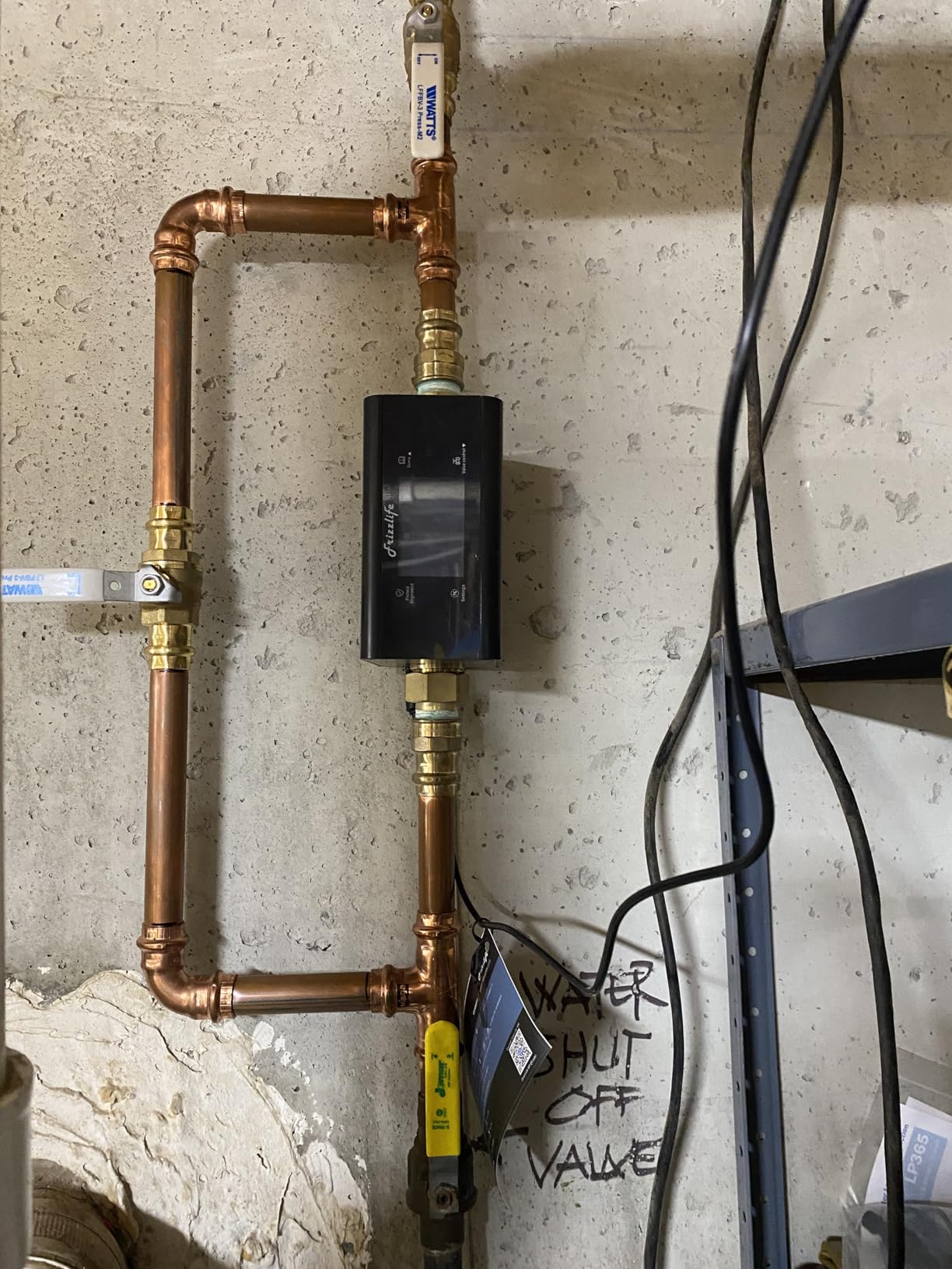 Frizzlife LP365 Smart Water Monitor and Automatic Shutoff - 0.01GPM Ultrasonic Micro Leak Detection, APP Wi-Fi Remote Control, Real-Time Flow/Temp Monitoring, 24/7 Water Usage Reports, 3/4