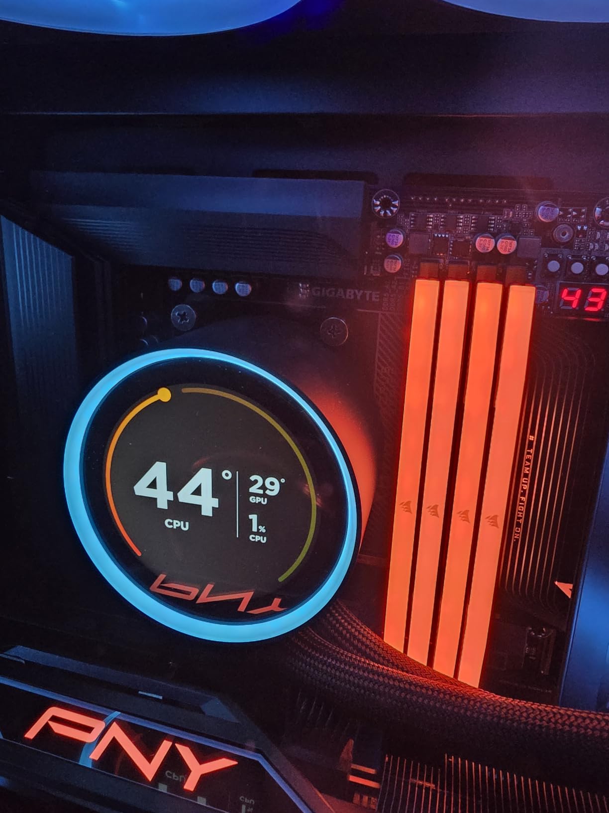 NVIDIA GeForce RTX 5080 Epic-X ARGB OC Triple Fan, Graphics Card (16GB GDDR7, 256-bit, Boost Speed: 2775 MHz, PCIe 5.0, HDMI/DP 2.1, 2.99-Slot, NVIDIA Blackwell Architecture, DLSS 4) customer photo 2
