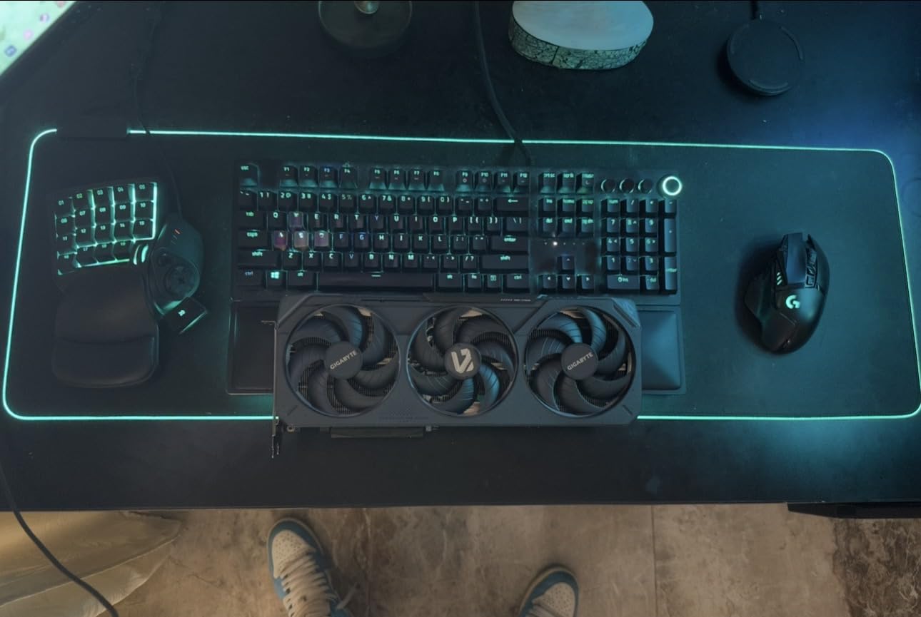 GIGABYTE GeForce RTX 5070 Gaming OC 12G Graphics Card, 12GB 192-bit GDDR7, PCIe 5.0, WINDFORCE Cooling System, GV-N5070GAMING OC-12GD Video Card customer photo 2