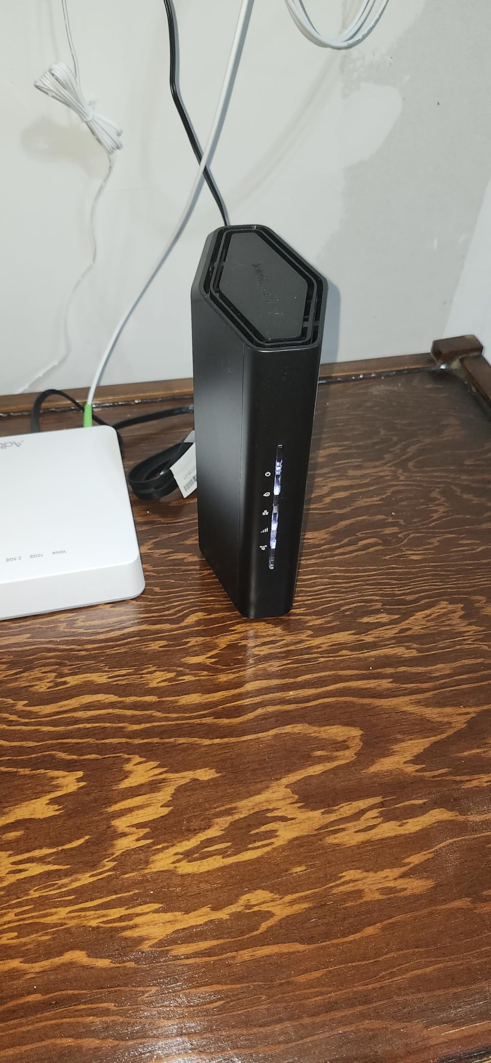 NETGEAR Nighthawk Dual-Band WiFi 7 Router (RS90) - Router Only, BE3600 Wireless Speed (up to 3.6 Gbps) - Covers up to 2,000 sq. ft., 50 Devices - 2.5 Gig Internet Port - Free Expert Help customer photo 2