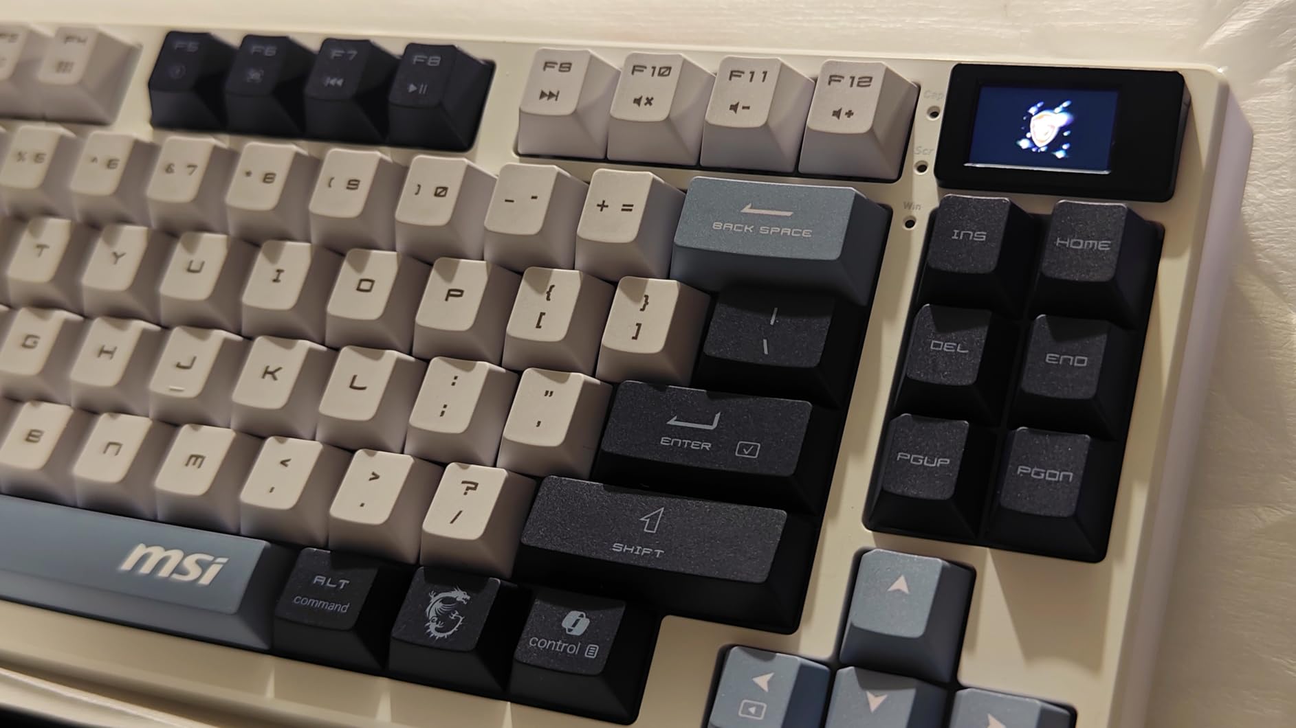 MSI Forge GK600 TKL Wireless Sky - Mechanical Linear Switches - Dye-Sublimated PBT Keycaps, Anti-Slip Base, RGB LED, USB 2.0, Bluetooth, 2.4 GHz - Tenkeyless customer photo 1