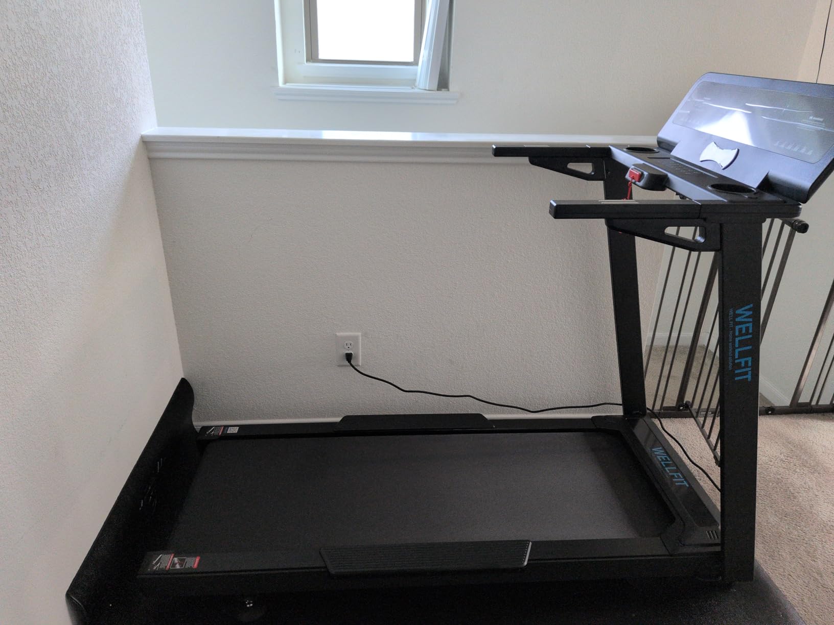 WELLFIT Auto Incline Treadmill, 15% Incline Heavy Duty Treadmill for Home | 4.5HP, 10 MPH, 500 lbs Capacity, 20'' x 55'' Running Area customer photo 2