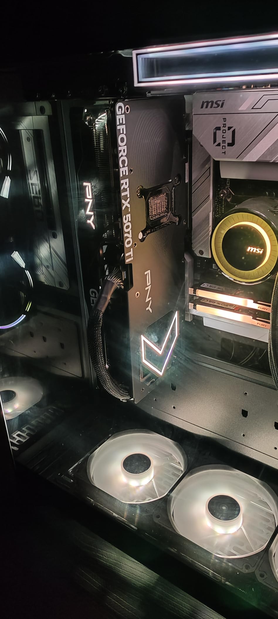 PNY NVIDIA GeForce RTX 5070 Ti OC Triple Fan, Graphics Card (16GB GDDR7, 256-bit, Boost Speed: 2572 MHz, PCIe 5.0, HDMI/DP 2.1, 2.98-Slot, Blackwell Architecture, DLSS 4) customer photo 2