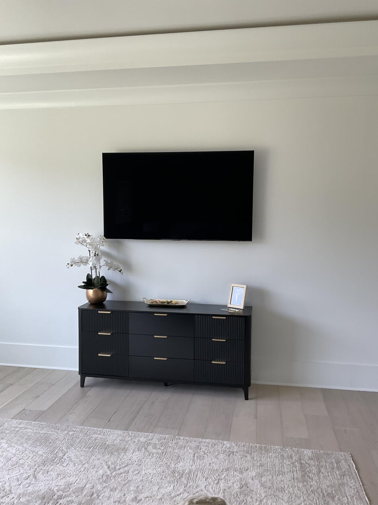 Samsung 48-Inch Class S90F Smart TV (2025 Model, 48S90F), NQ4 Gen3 Processor, Upscaling Pro, HDR+, Motion Xcelerator 144Hz, Vision, Alexa Built-in, 4K UHD customer photo 1