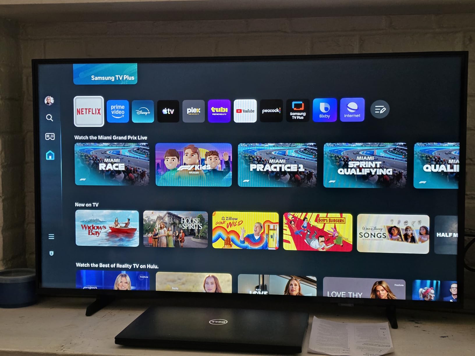 SAMSUNG 40-Inch Class Full HD F6000 Smart TV (2025 Model) HDR, Object Tracking Sound Lite, Knox Security, One UI Tizen, Smart TV customer photo 2