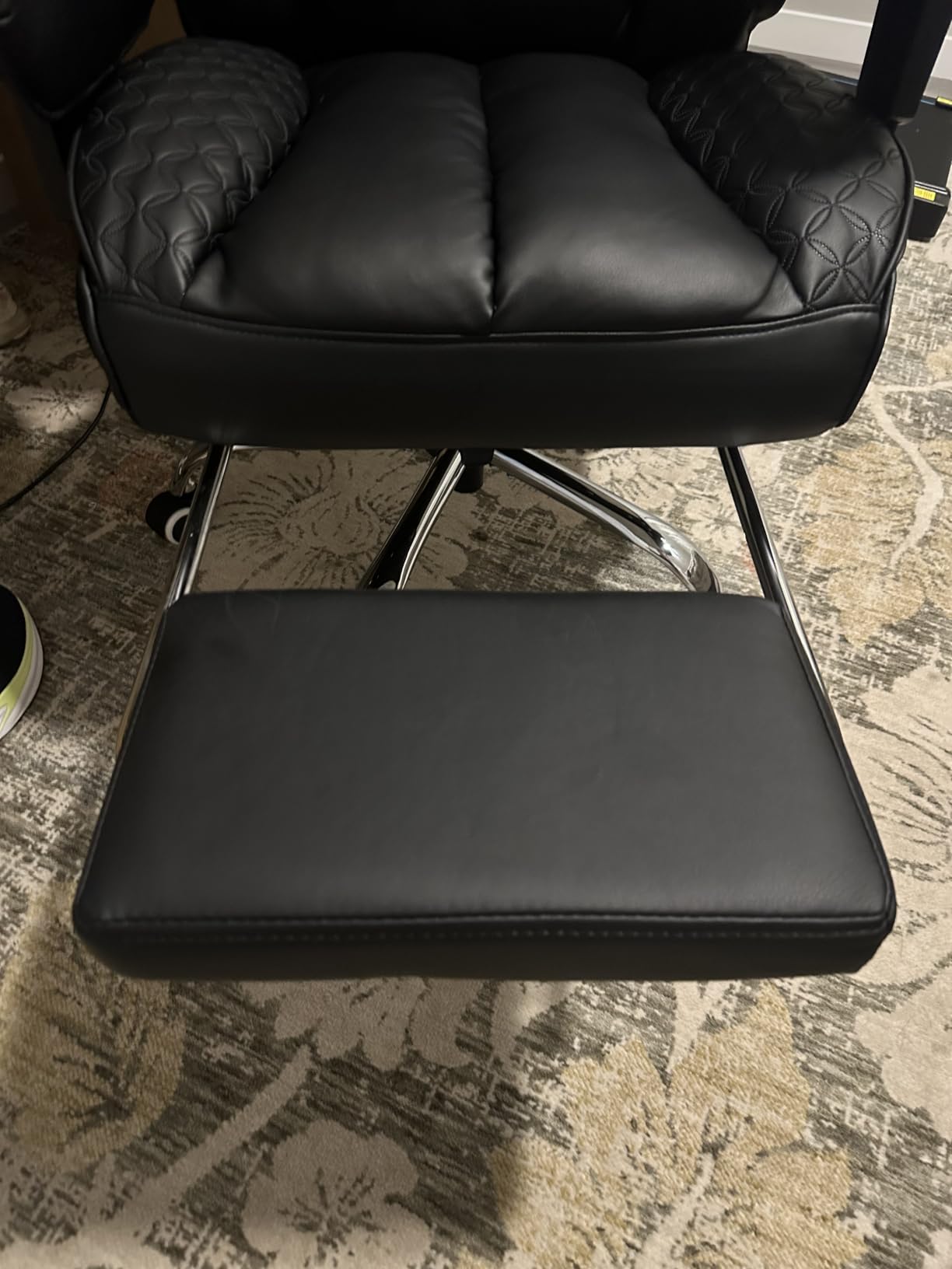 GTPLAYER Big and Tall Gaming Chair 400lbs Heavy Duty Office Chair with Foot Rest & Ergonomic Pocket Spring Lumbar Support, High Back 3D Saddle Shaped Cushion for Back Pain Relief, Matte-Black customer photo 2